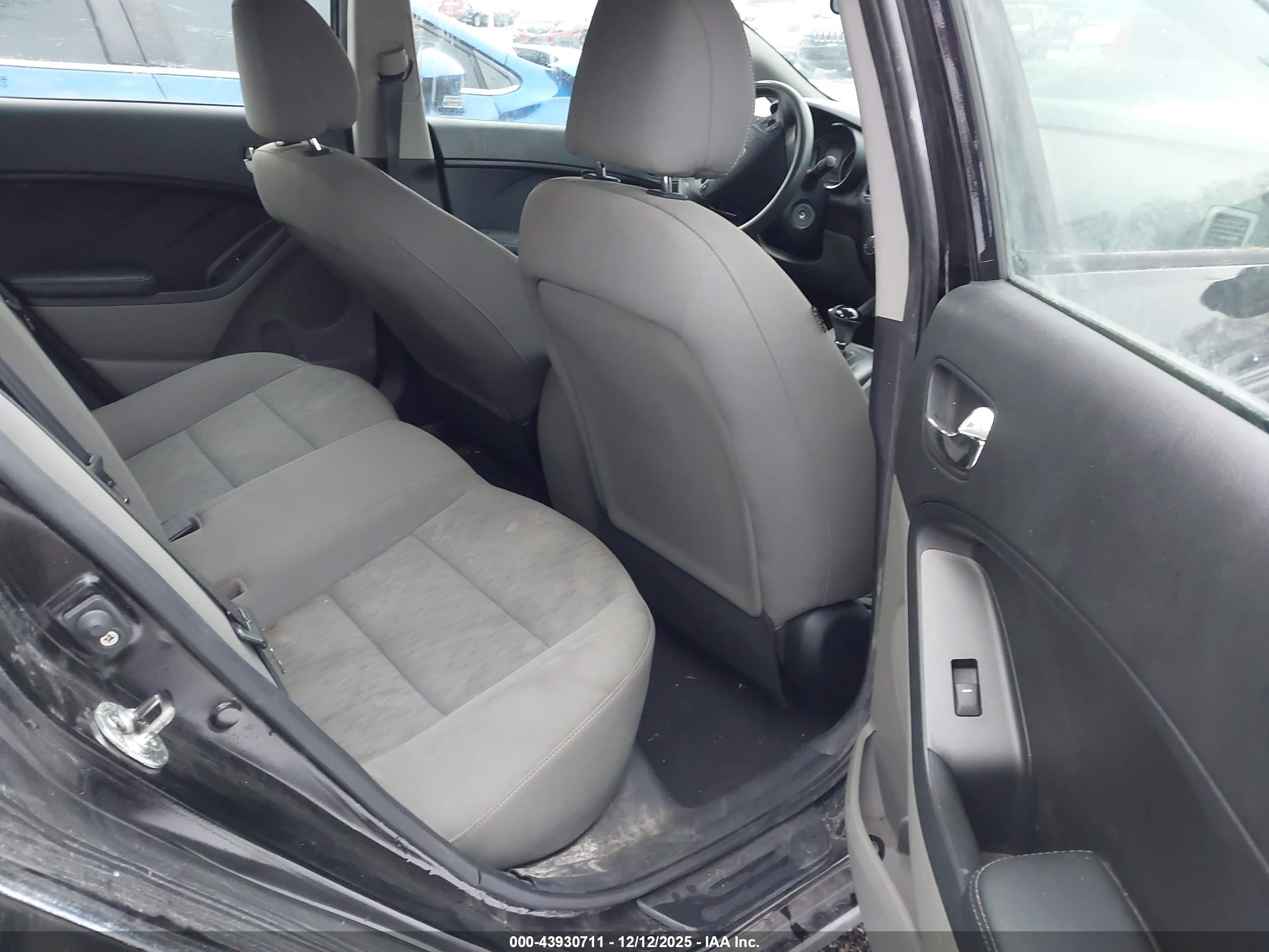 KIA FORTE image 8