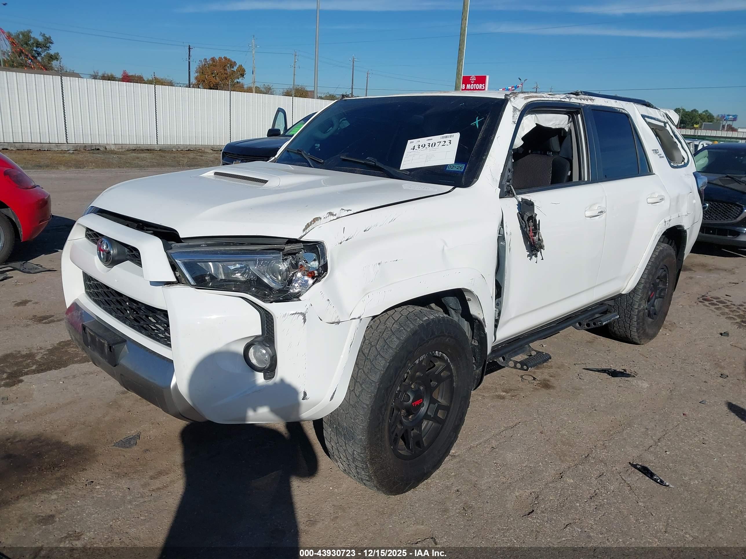 TOYOTA 4RUNNER image 2
