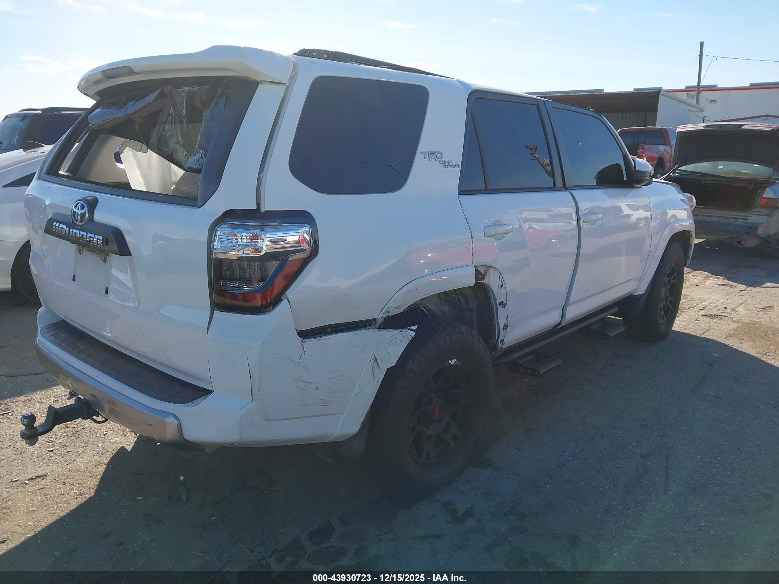 TOYOTA 4RUNNER image 4
