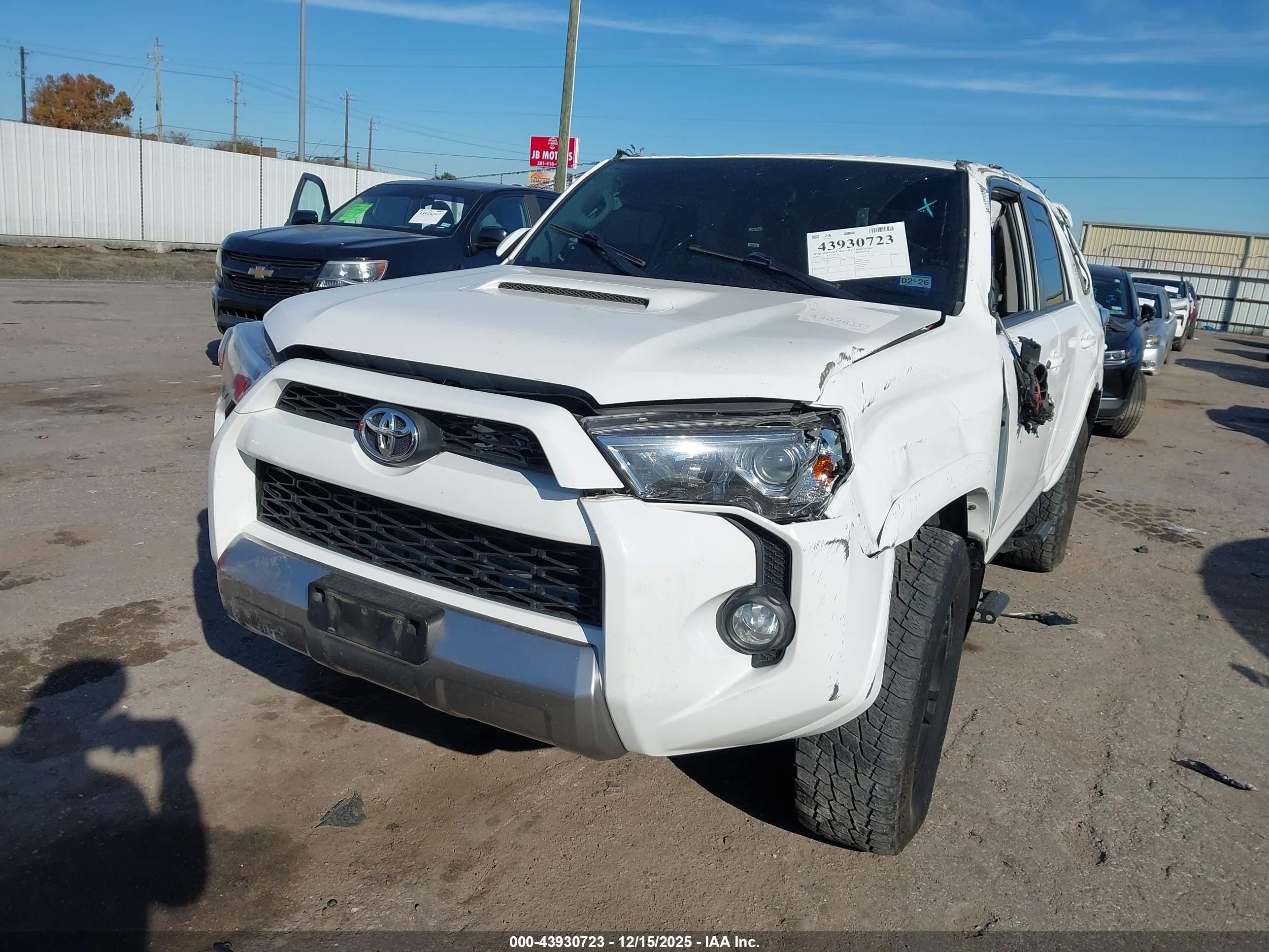 TOYOTA 4RUNNER image 6