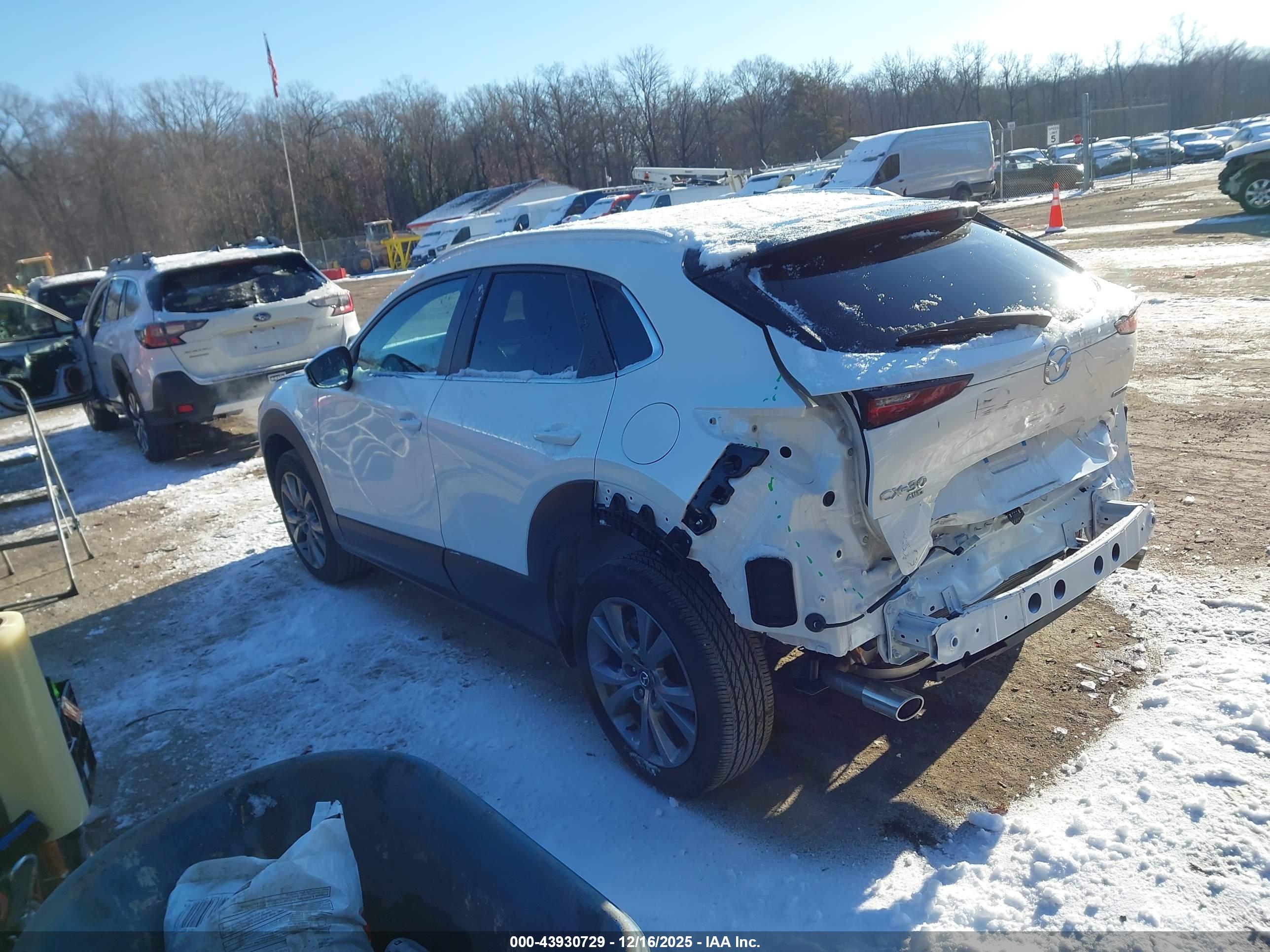 MAZDA CX-30 image 3