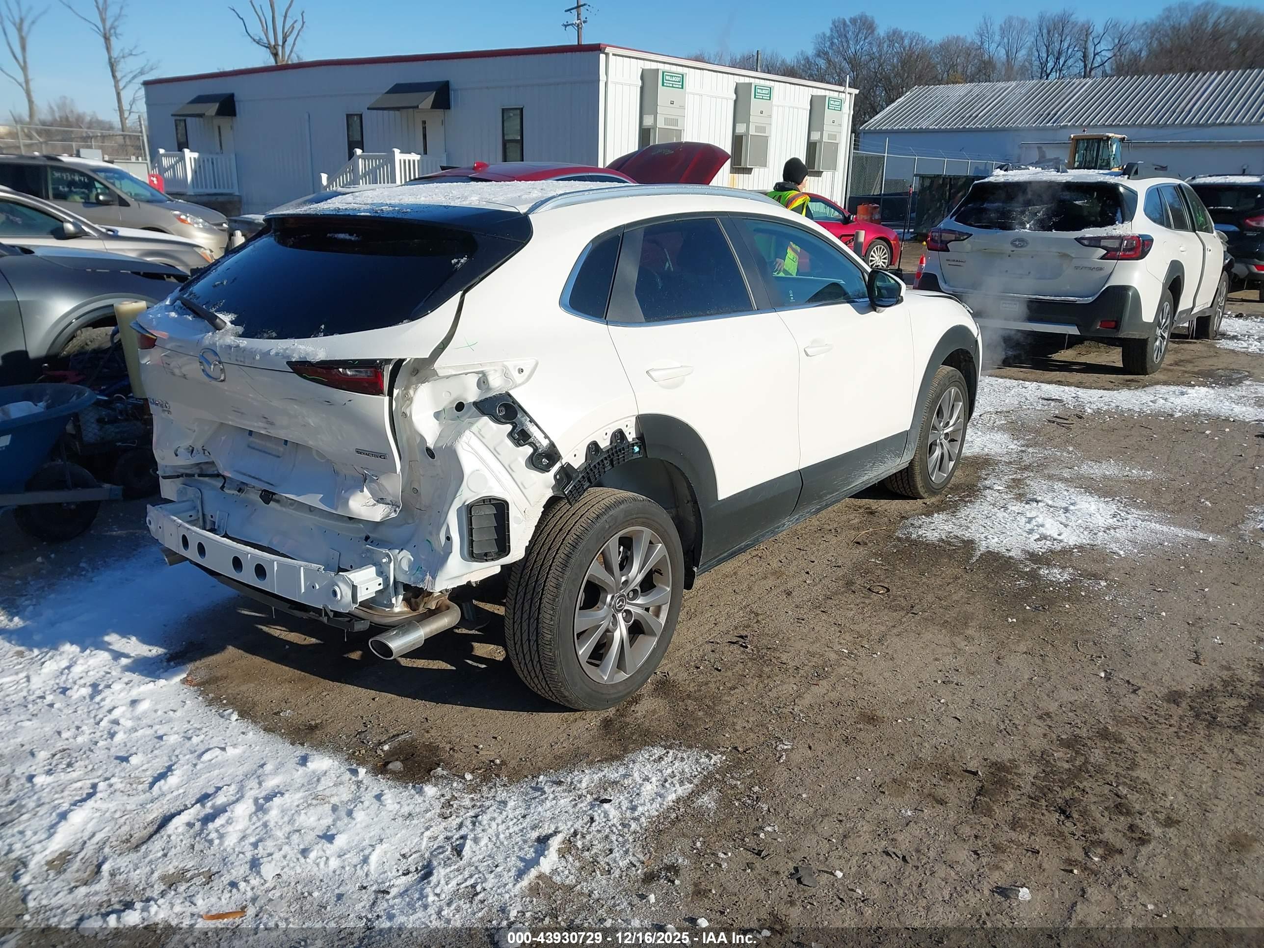 MAZDA CX-30 image 4