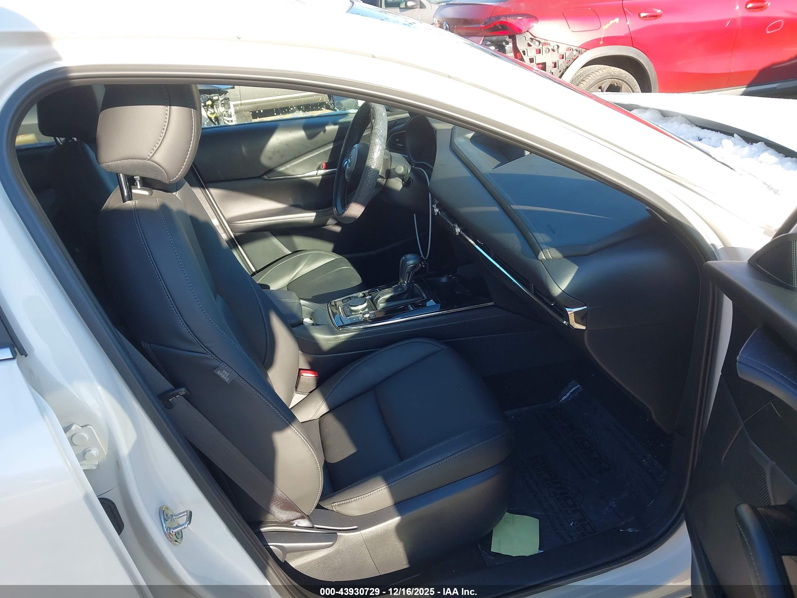 MAZDA CX-30 image 5