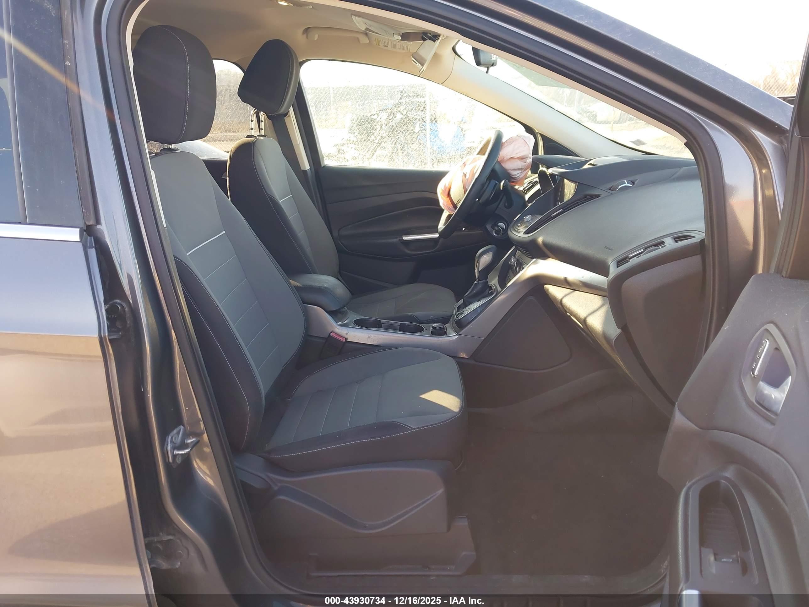 FORD ESCAPE image 5