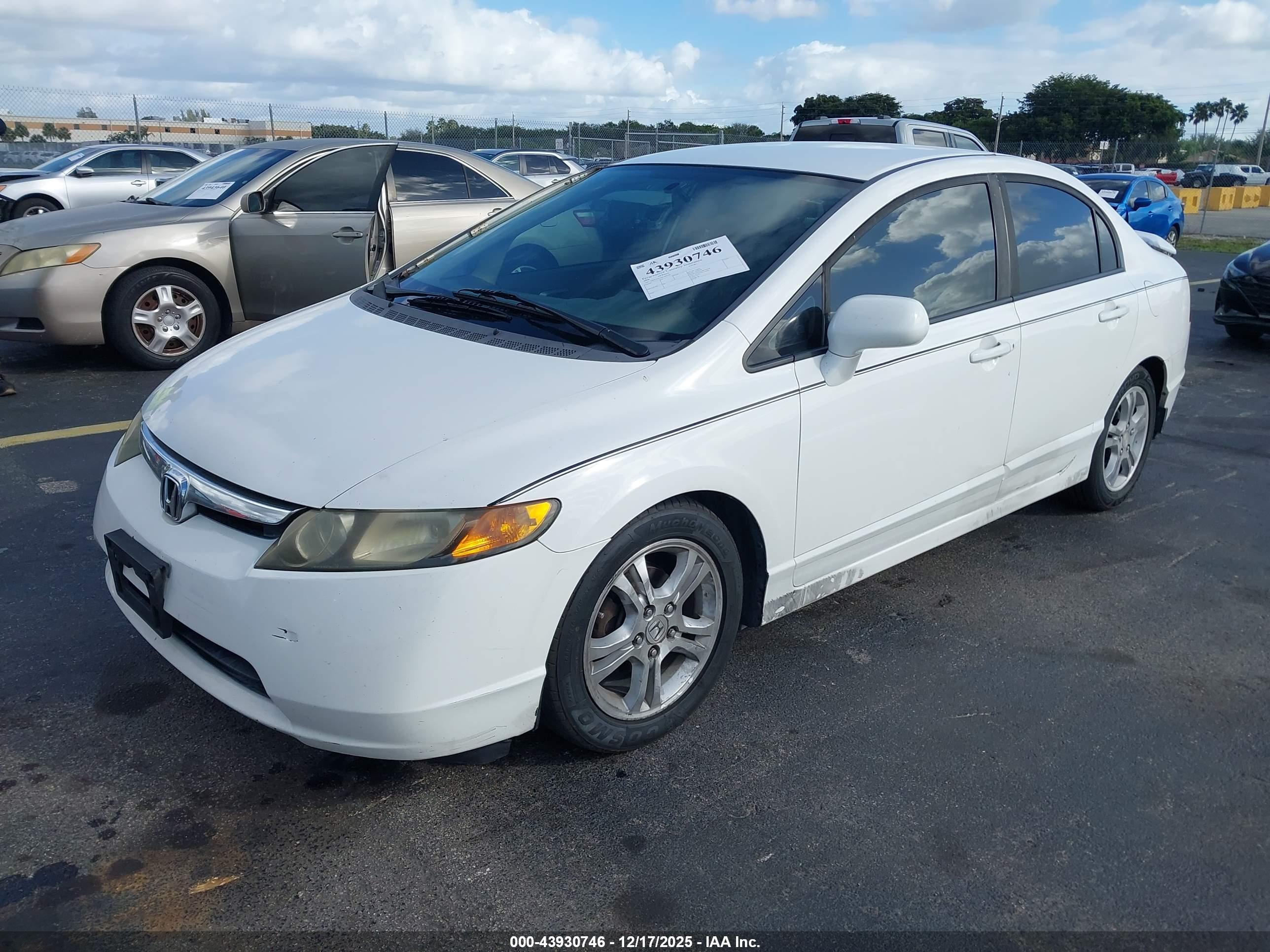 HONDA CIVIC image 2