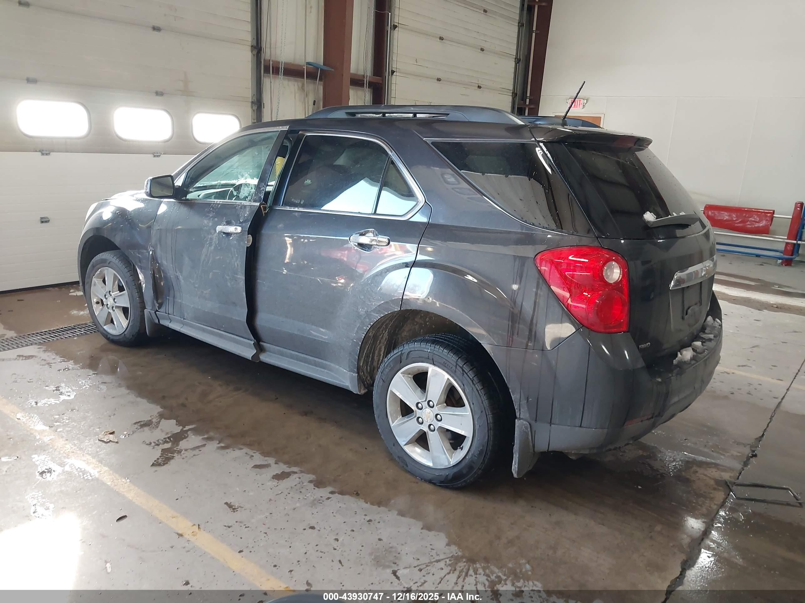 CHEVROLET EQUINOX image 3