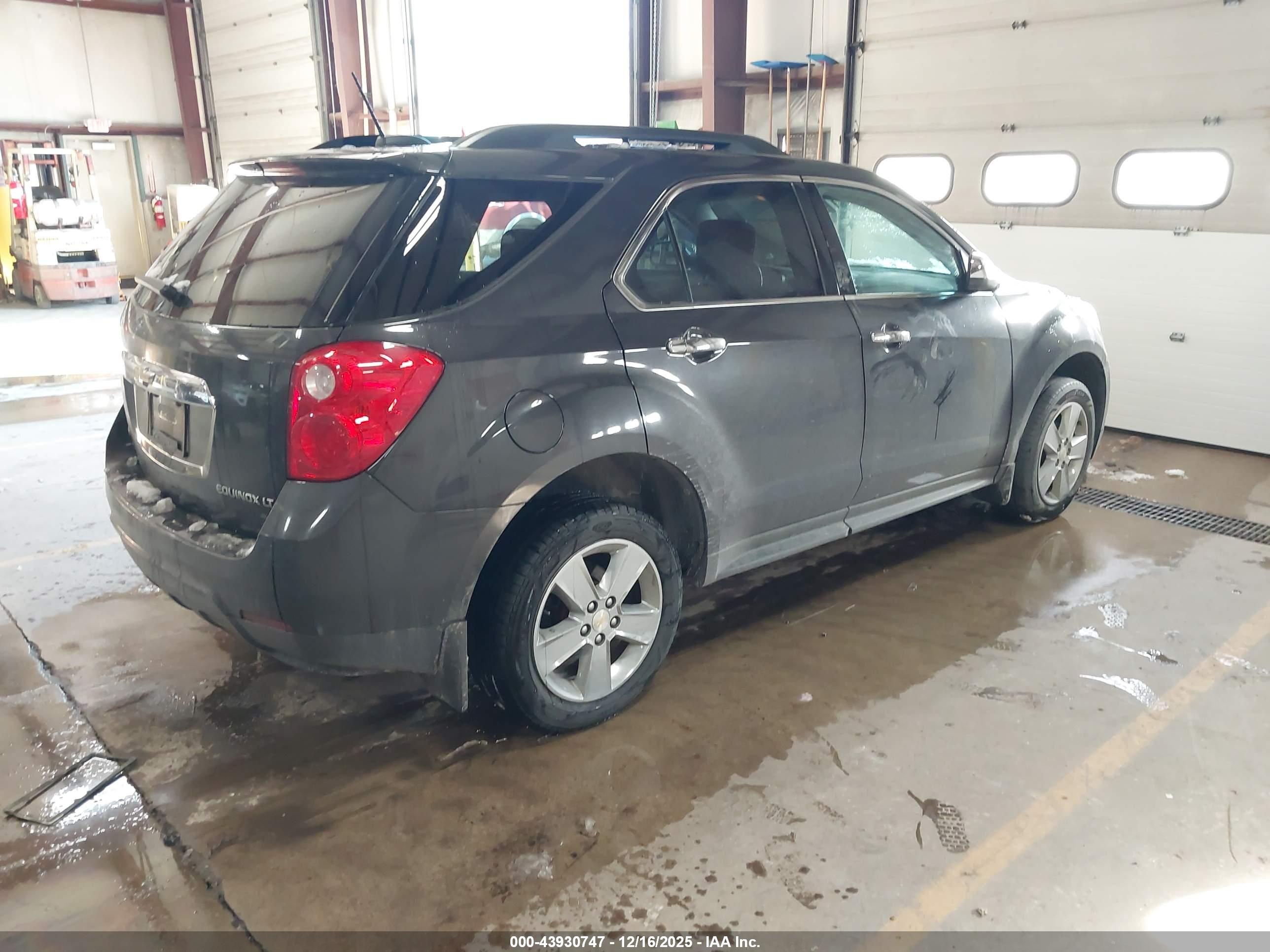 CHEVROLET EQUINOX image 4