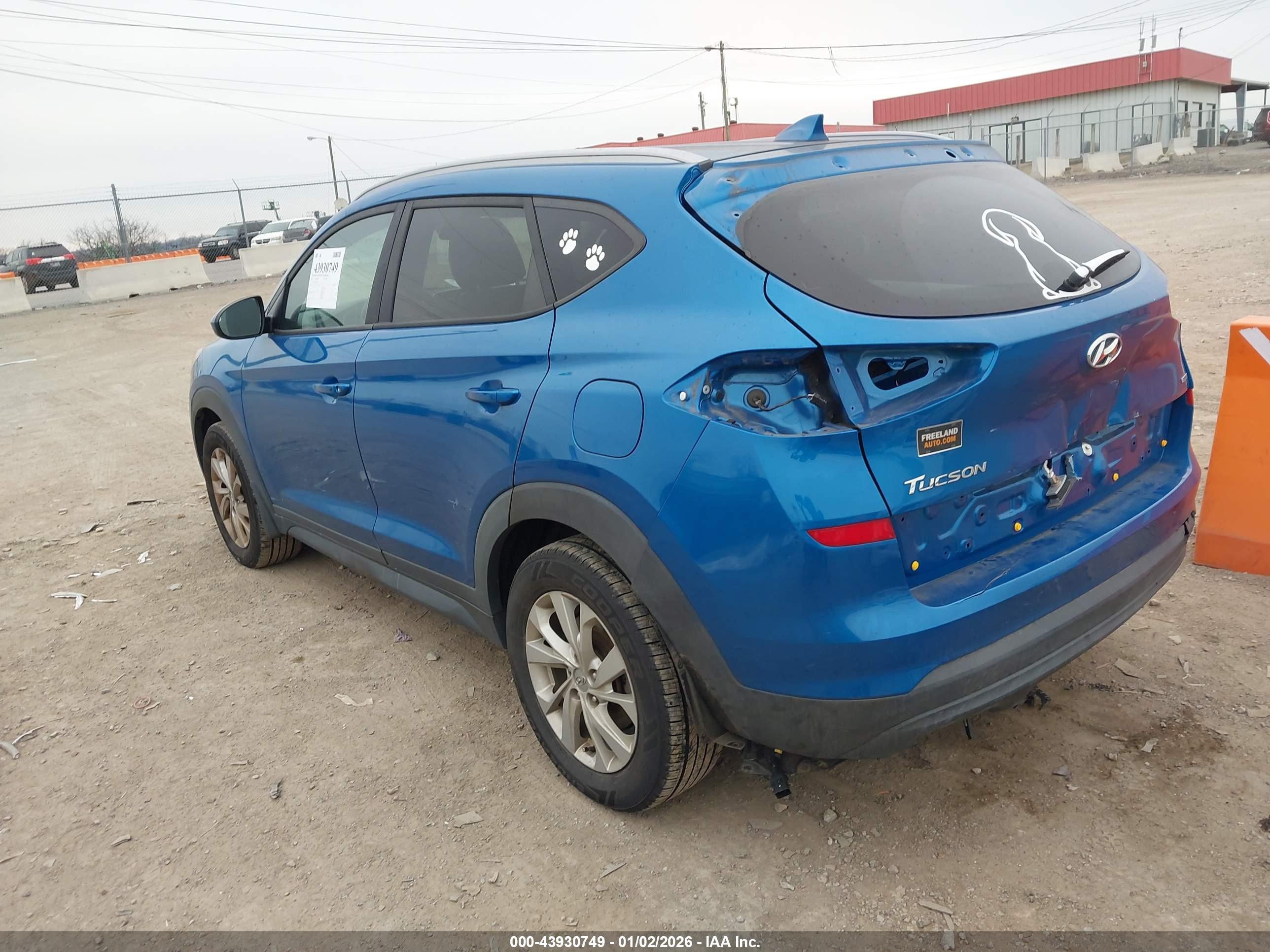 HYUNDAI TUCSON image 3