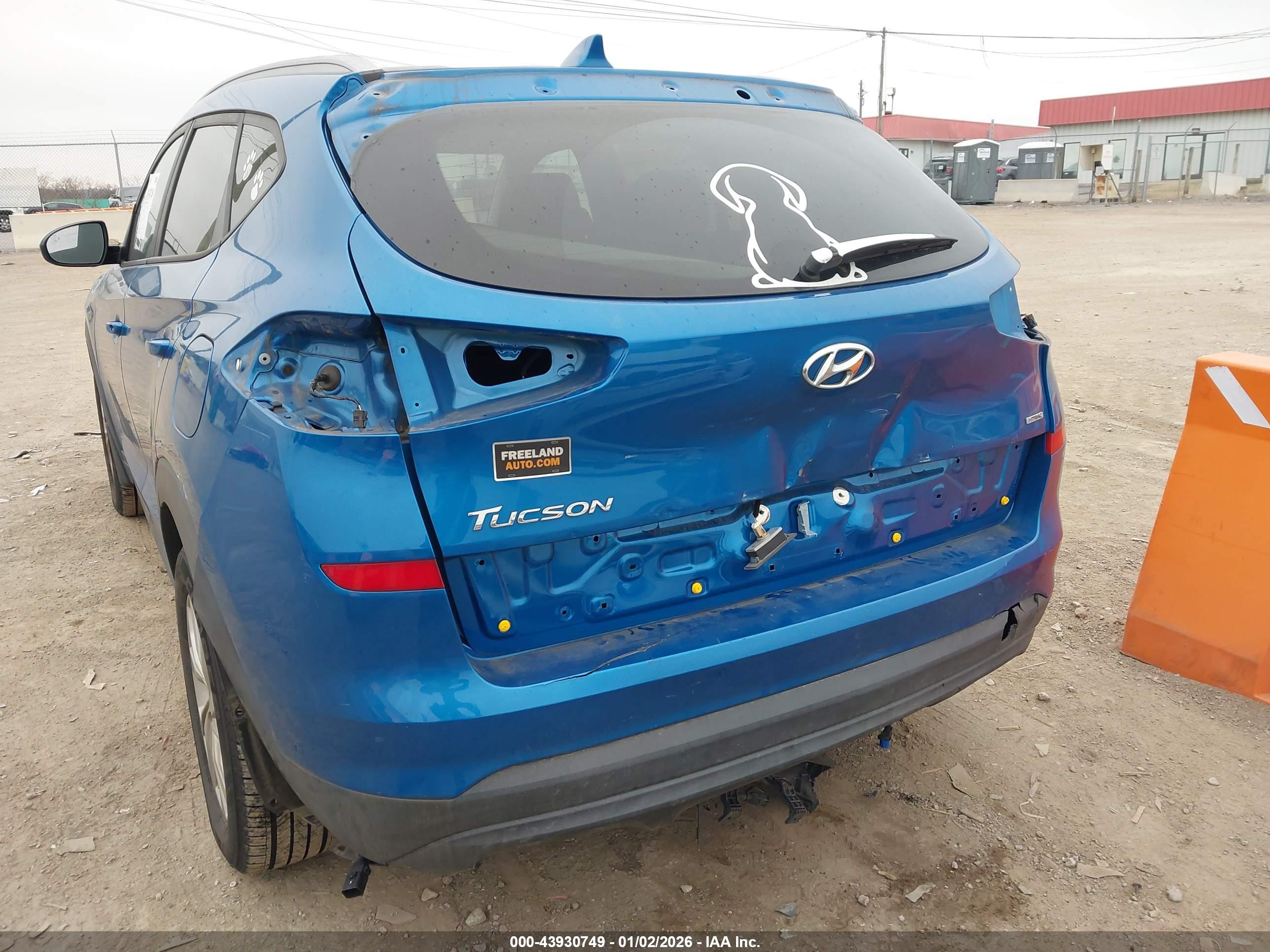 HYUNDAI TUCSON image 6