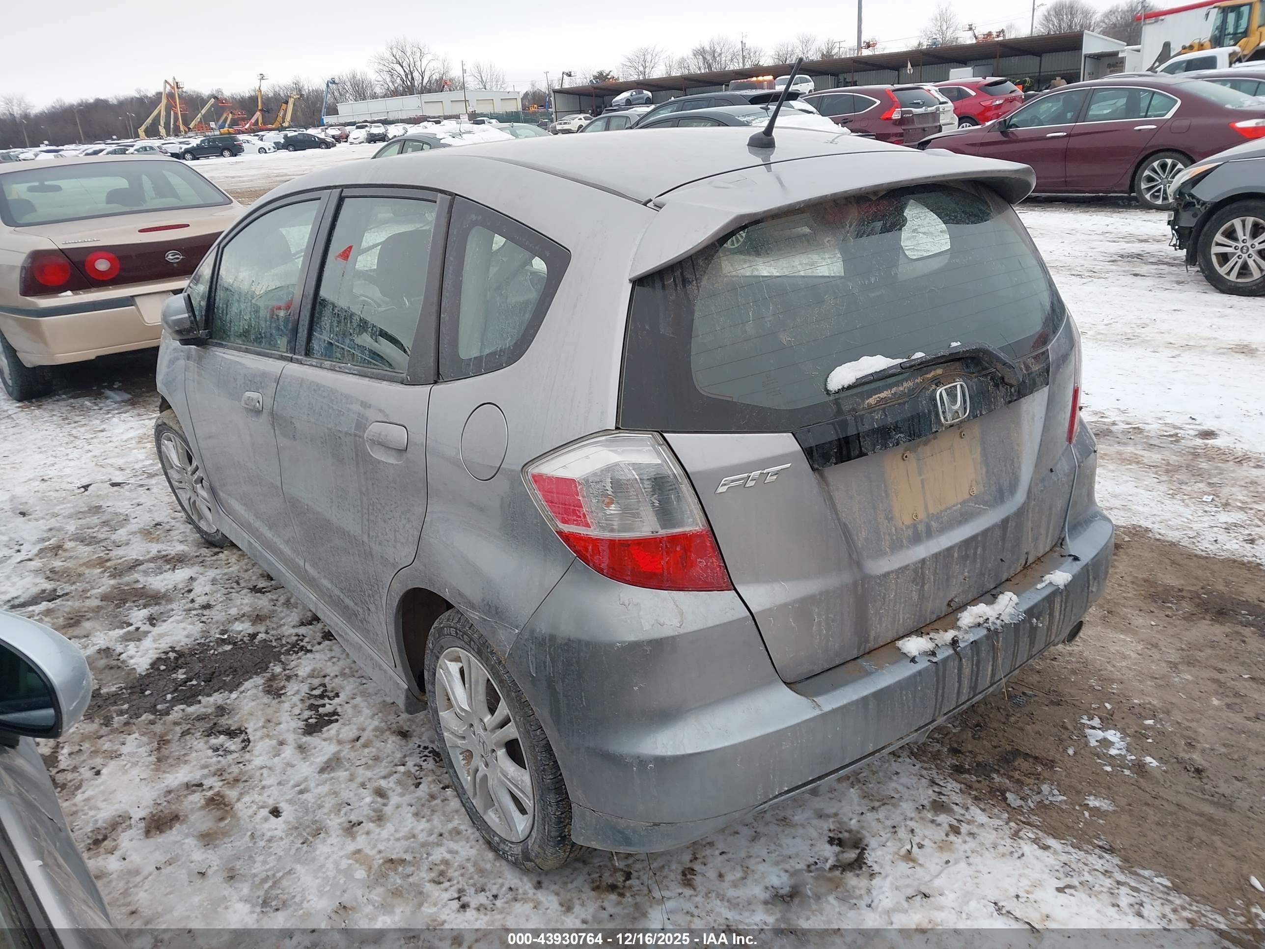 HONDA FIT image 3