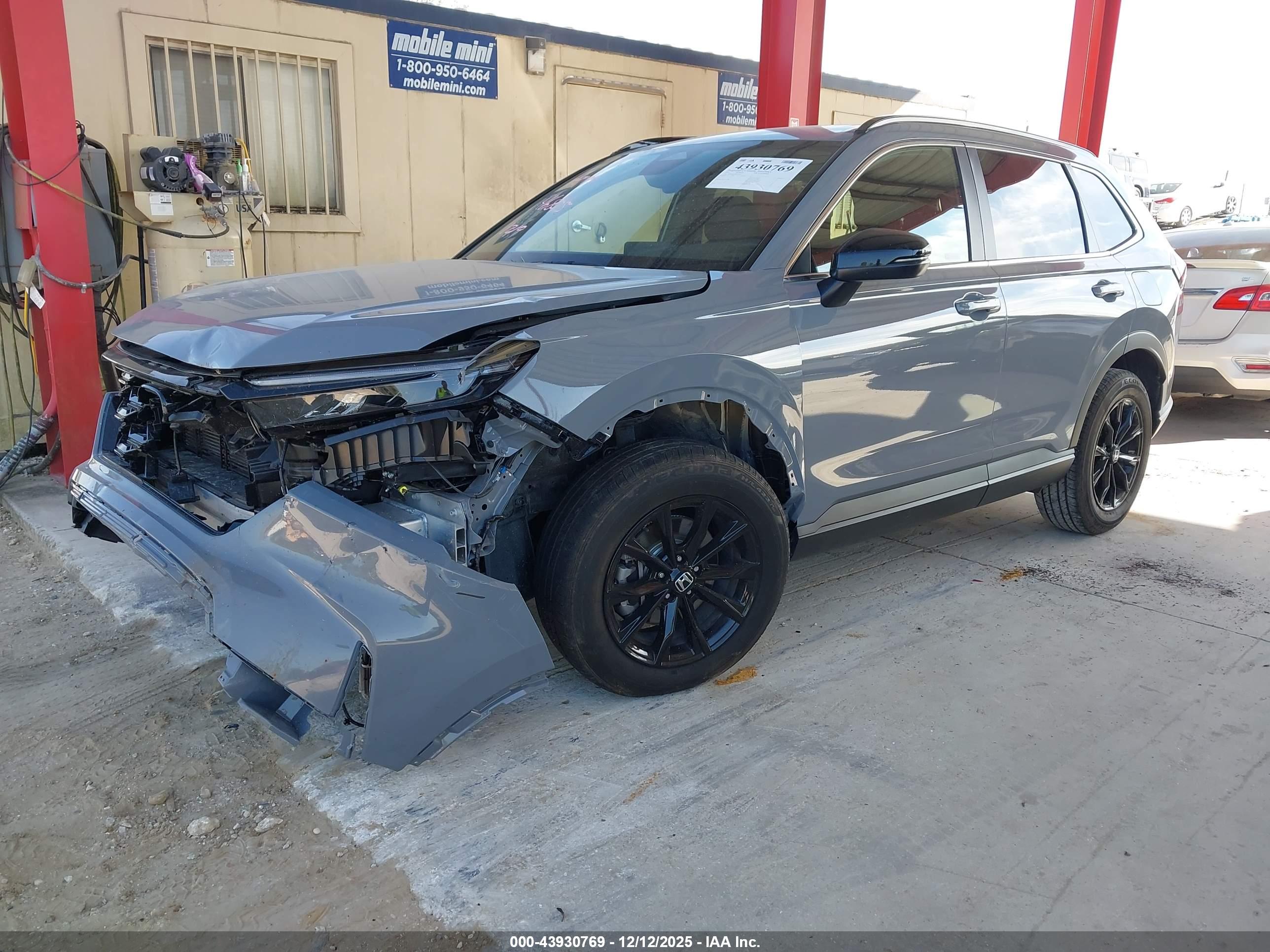 HONDA CR-V image 2