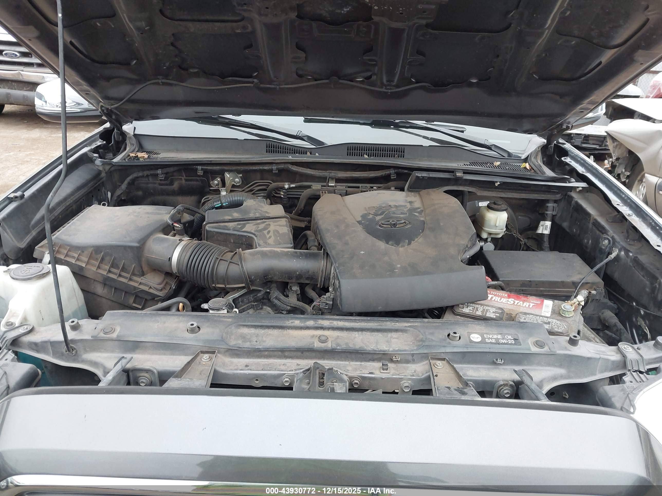 TOYOTA TACOMA image 10