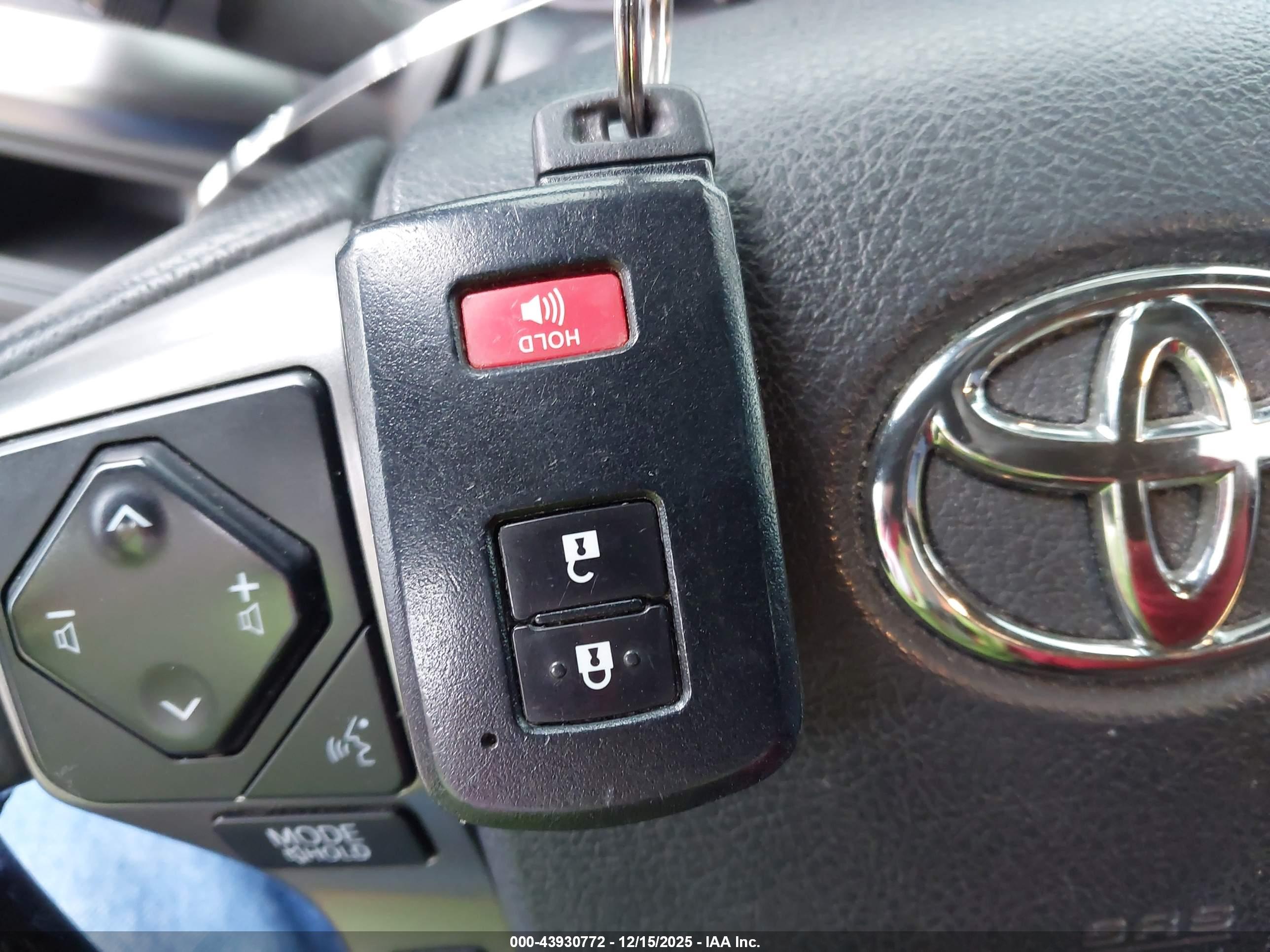 TOYOTA TACOMA image 11