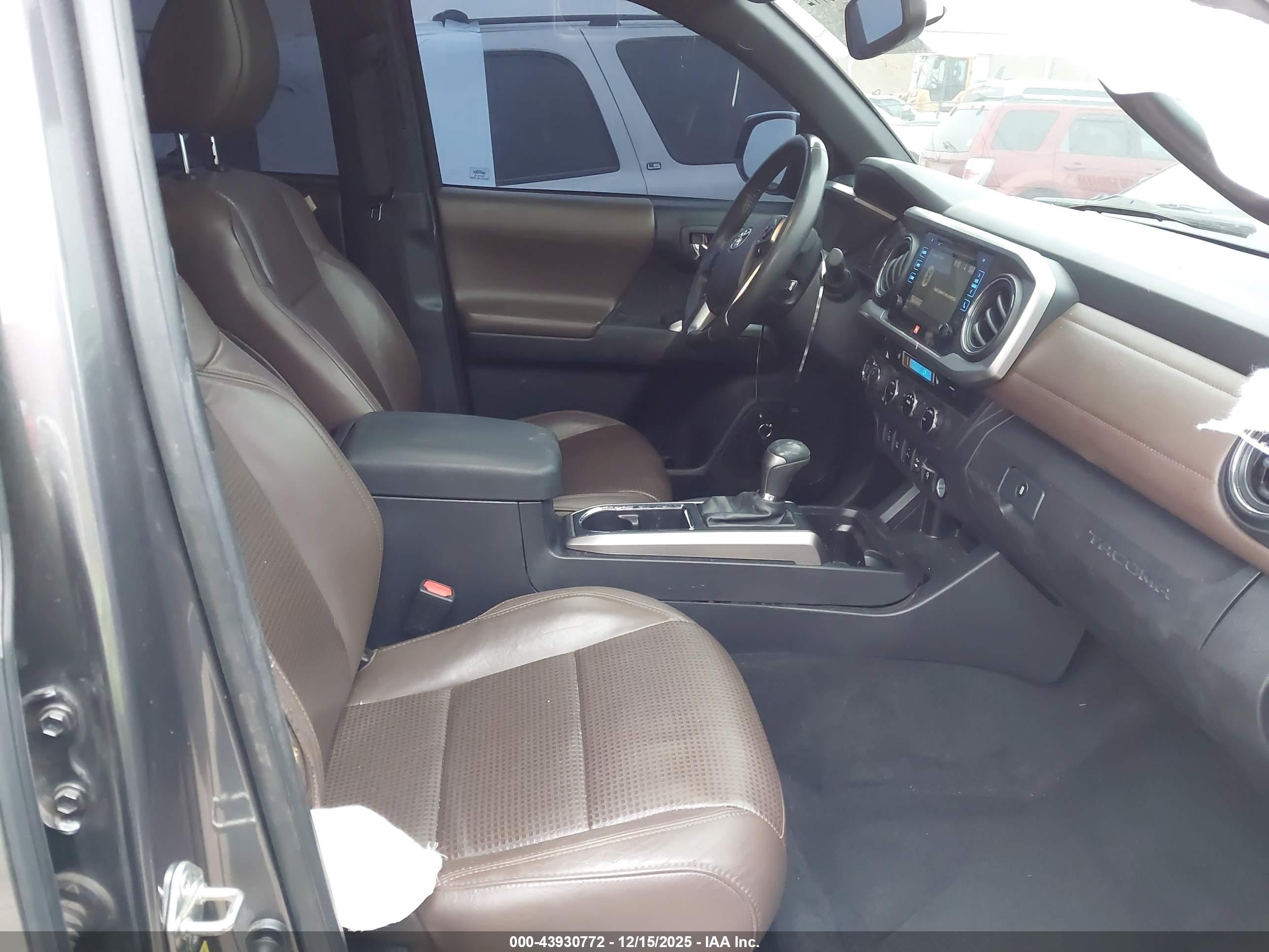TOYOTA TACOMA image 5