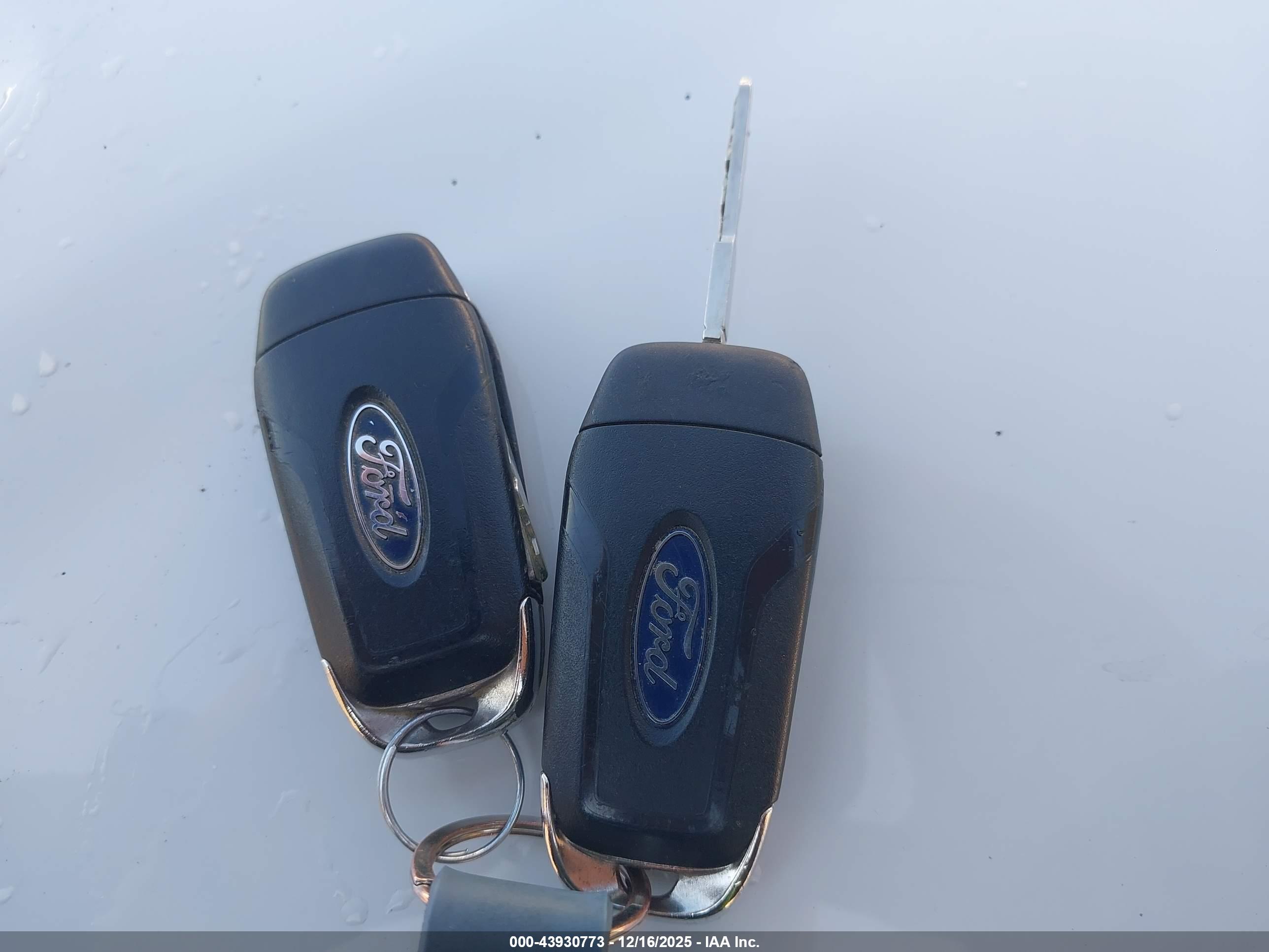 FORD TRANSIT-250 image 11