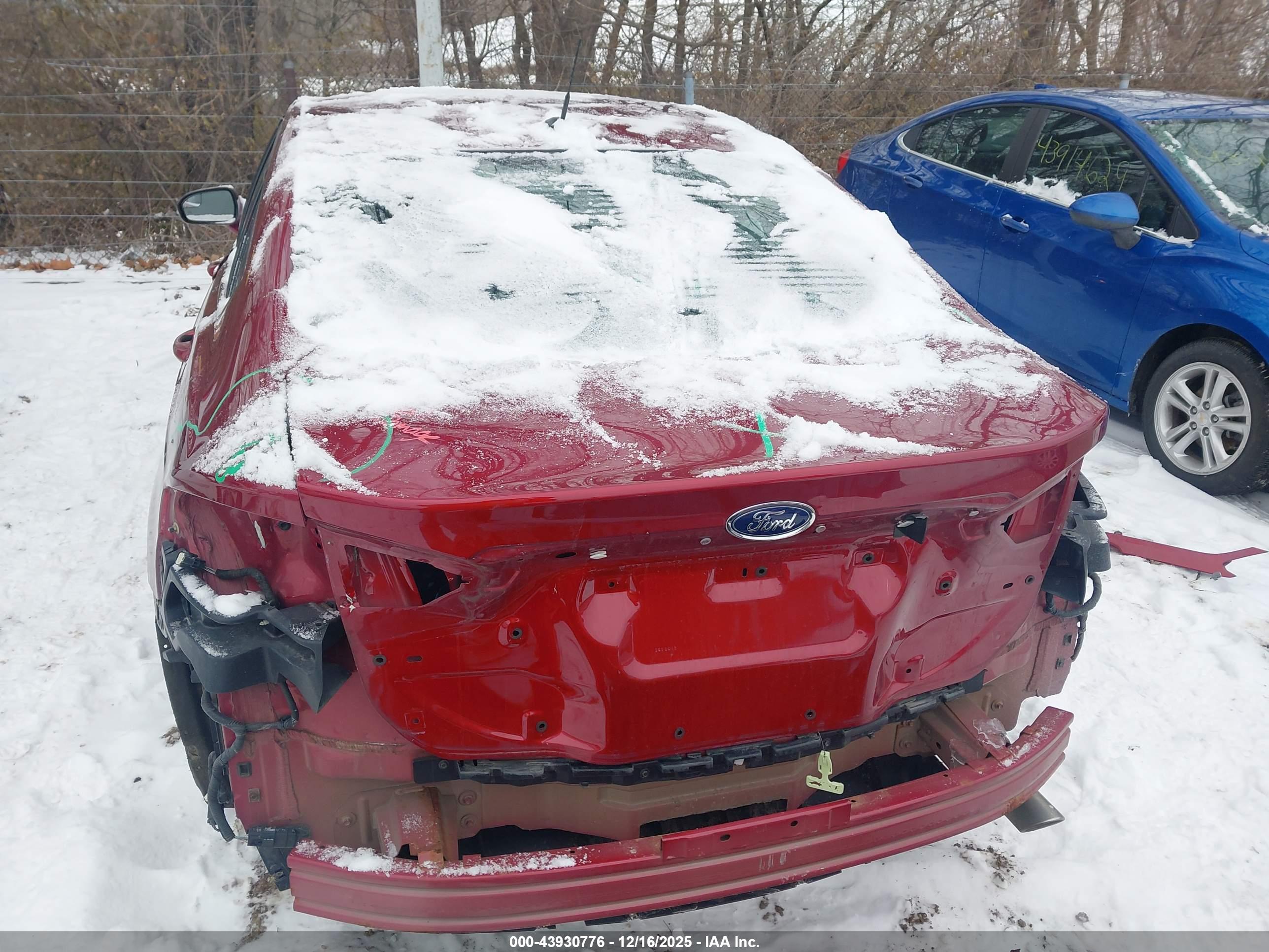FORD FUSION image 6