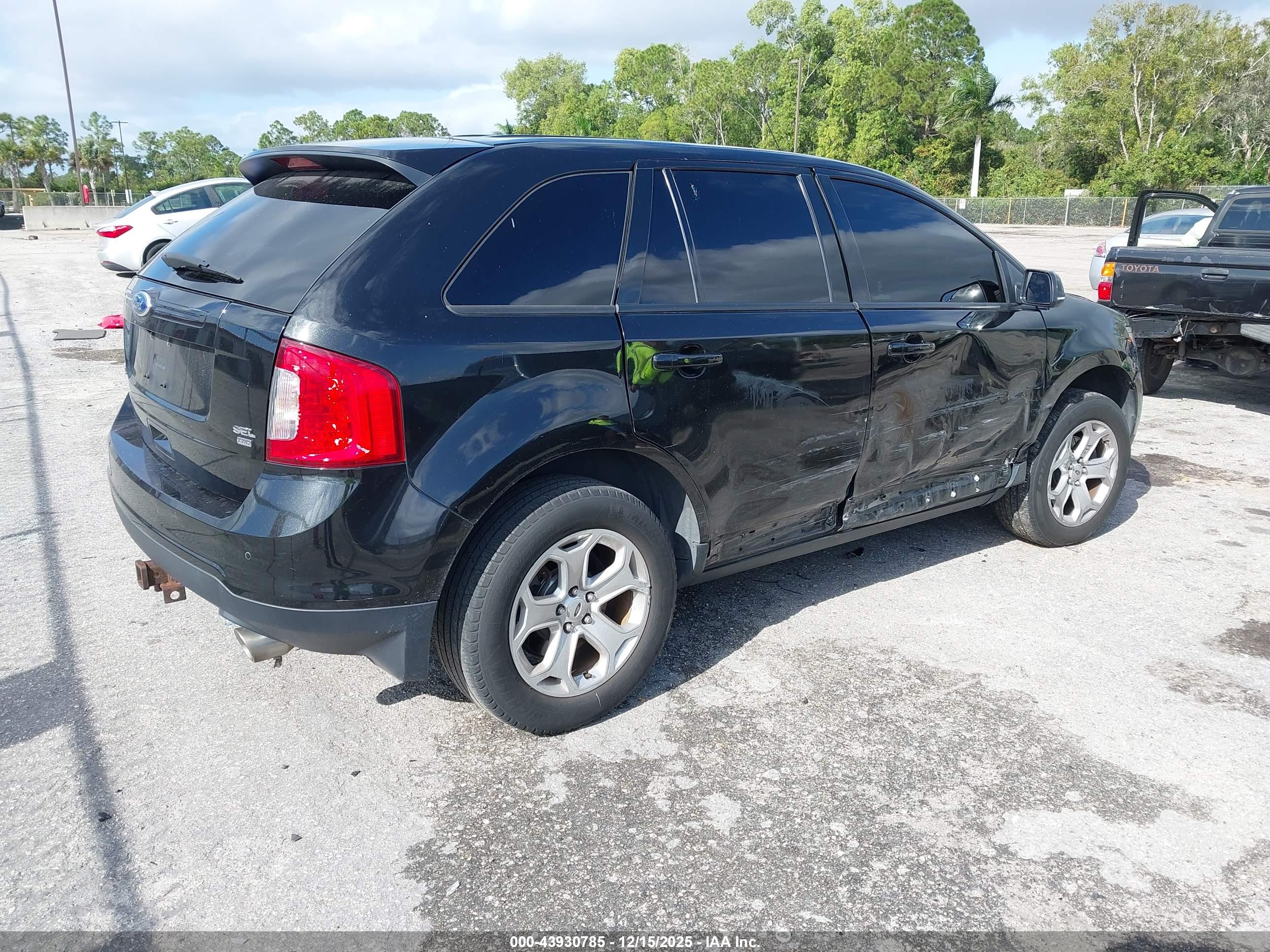 FORD EDGE image 4
