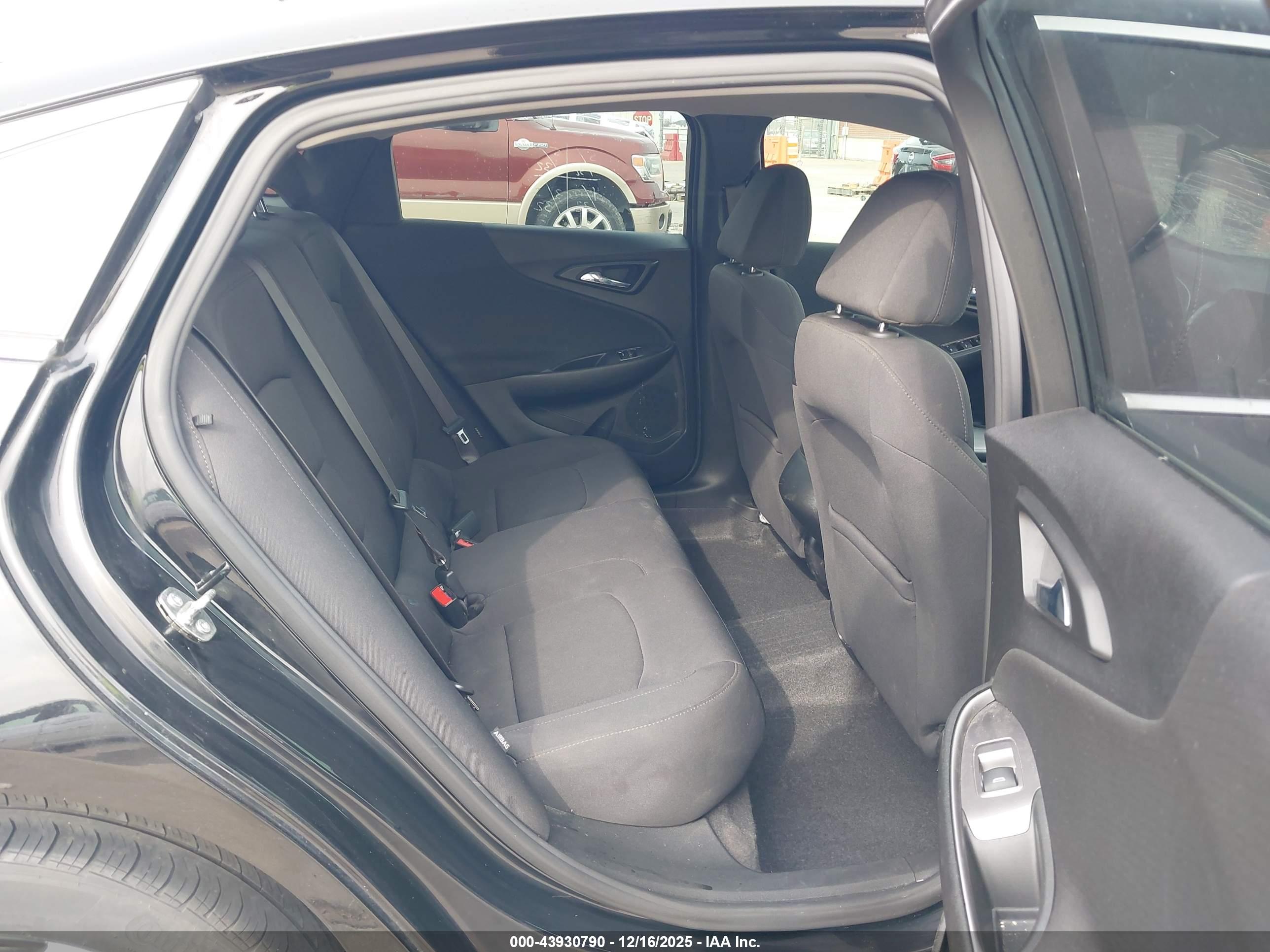 CHEVROLET MALIBU image 8
