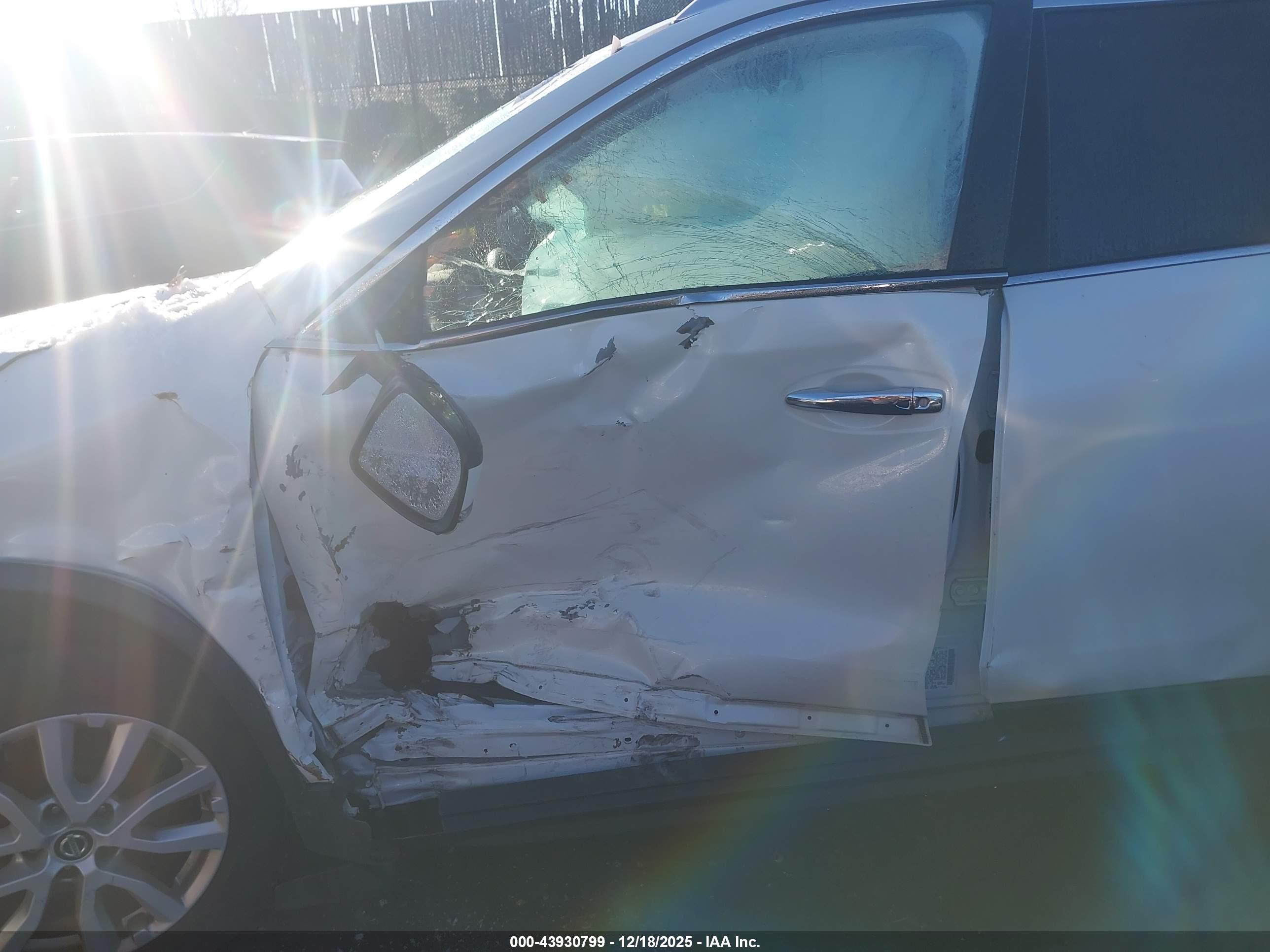 NISSAN ROGUE image 6