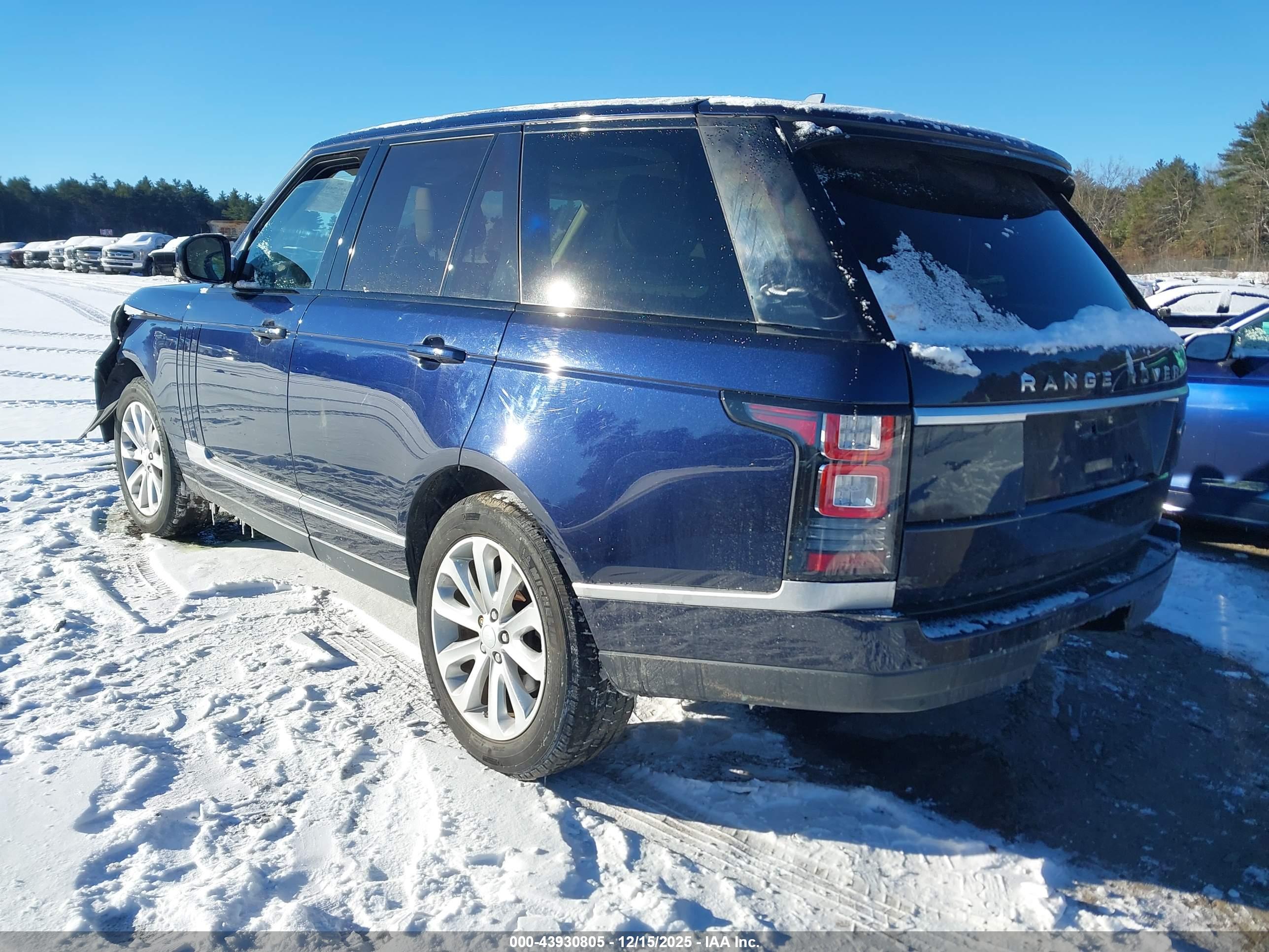 LAND ROVER image 3