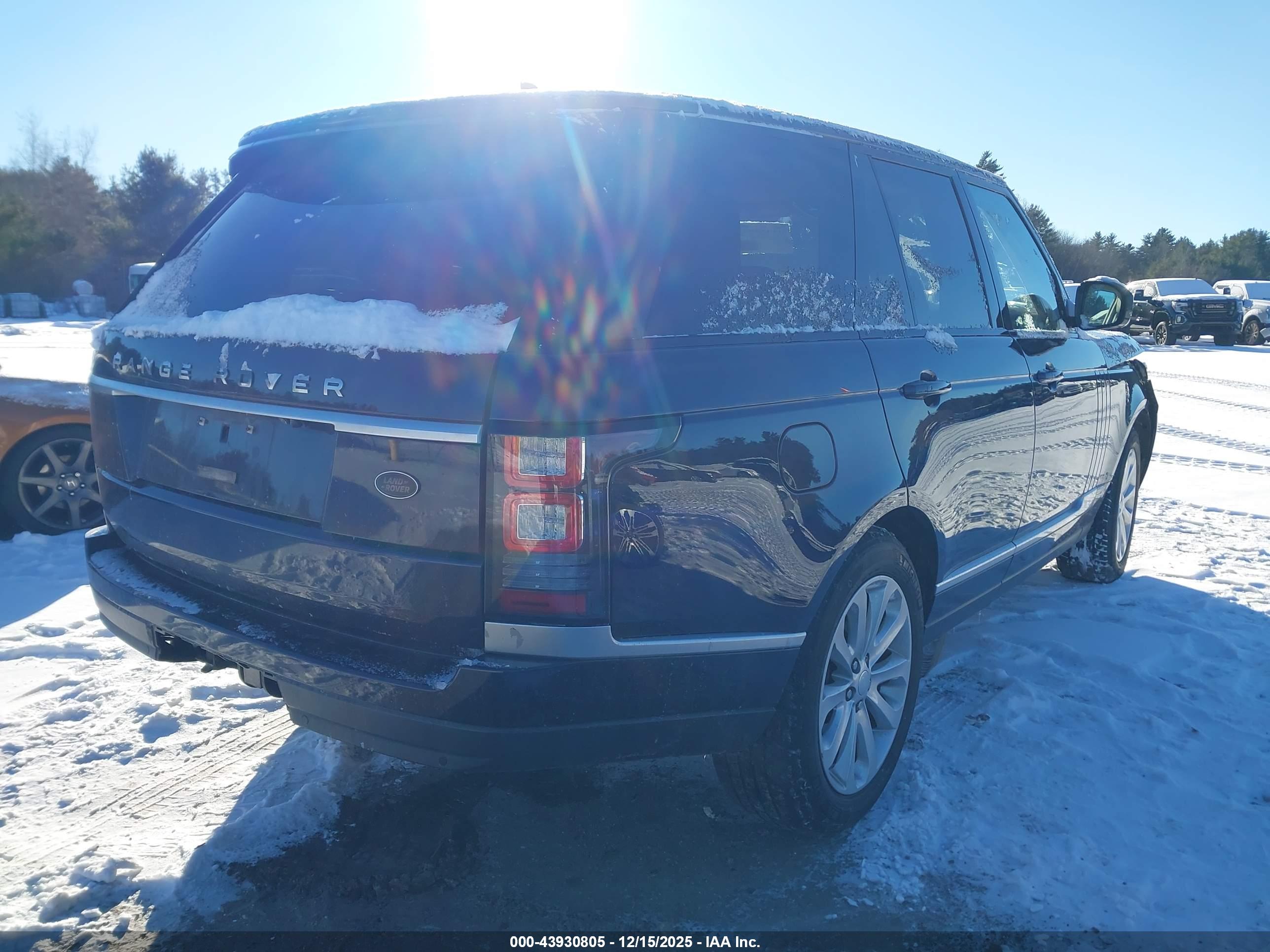 LAND ROVER image 4