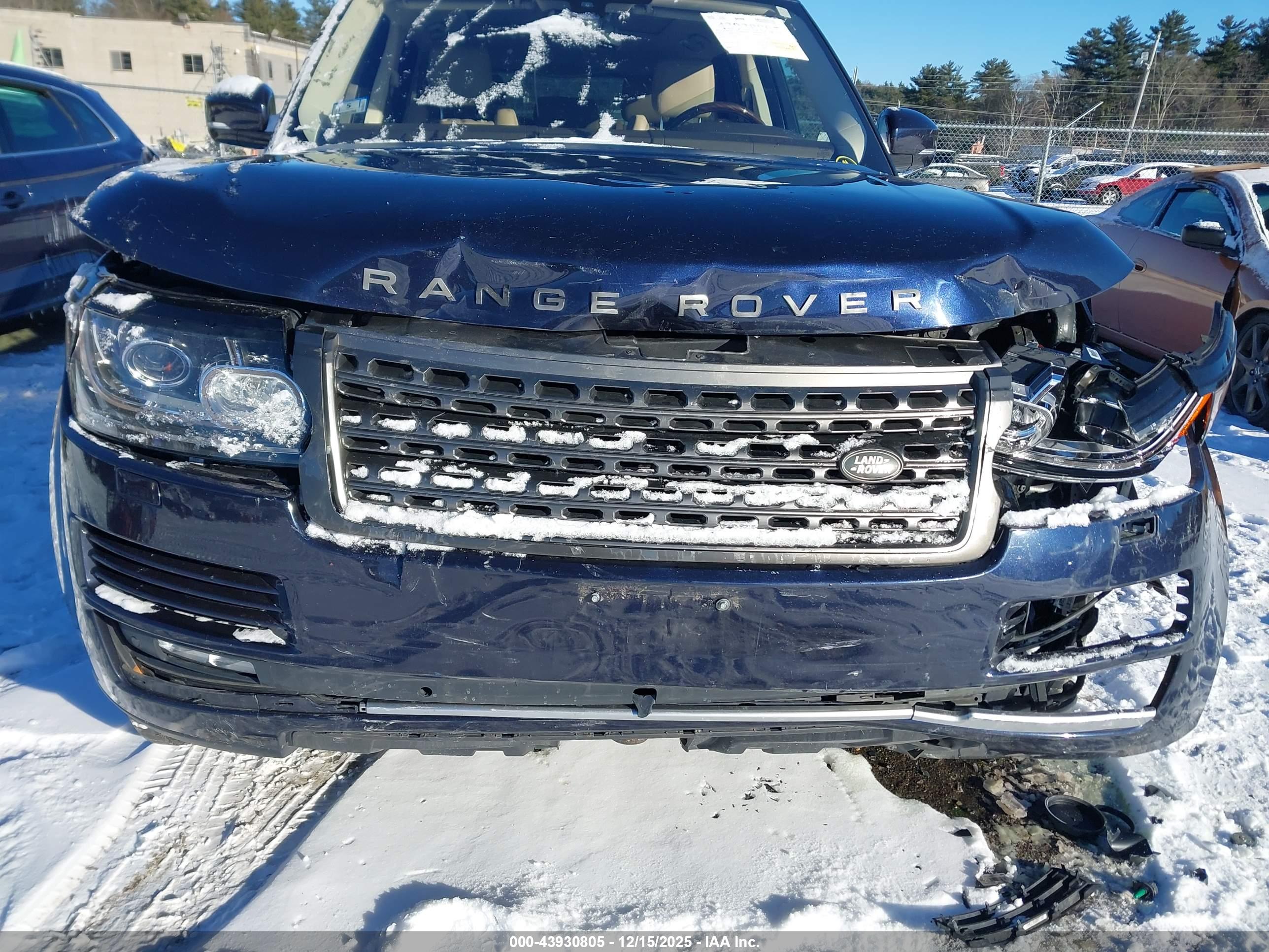 LAND ROVER image 6