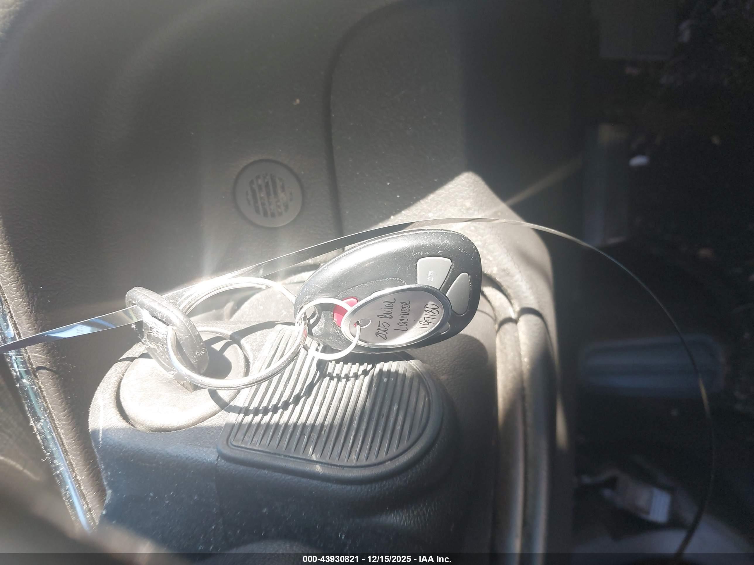 BUICK LACROSSE image 11