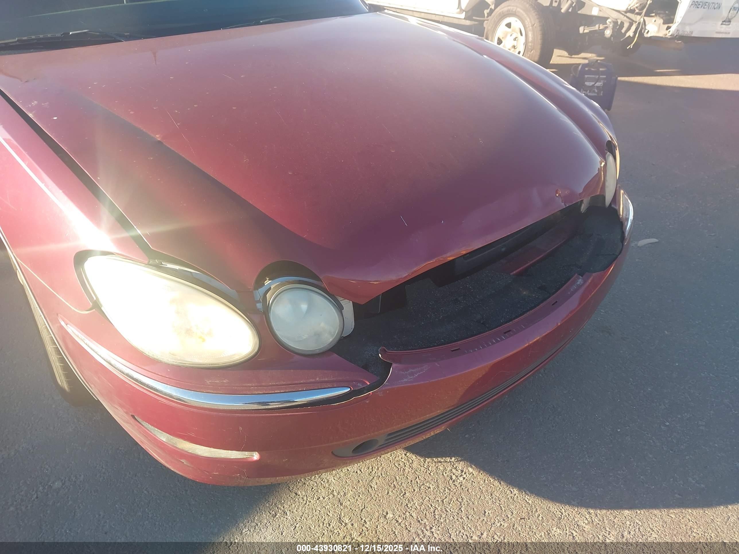 BUICK LACROSSE image 6