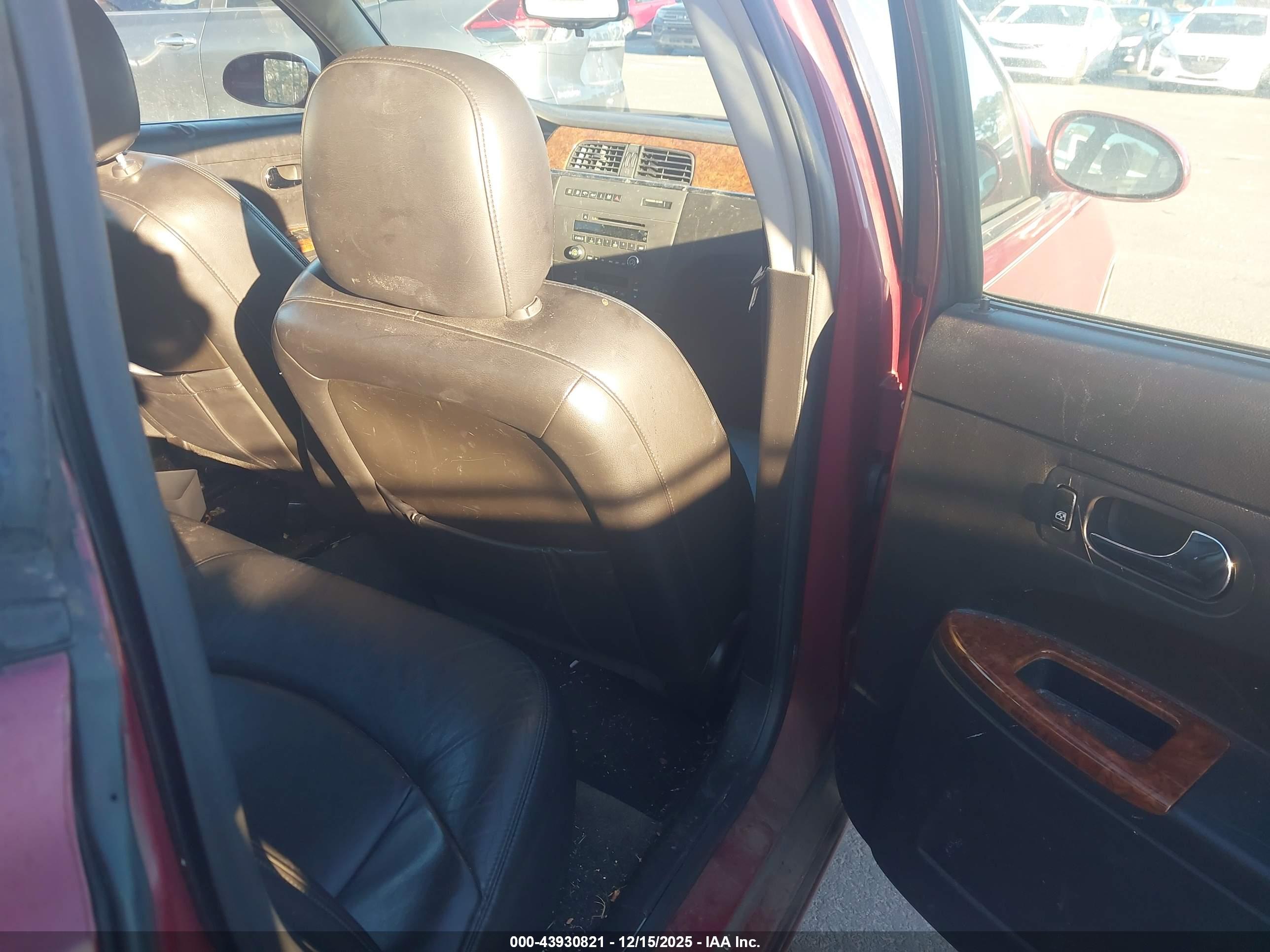 BUICK LACROSSE image 8