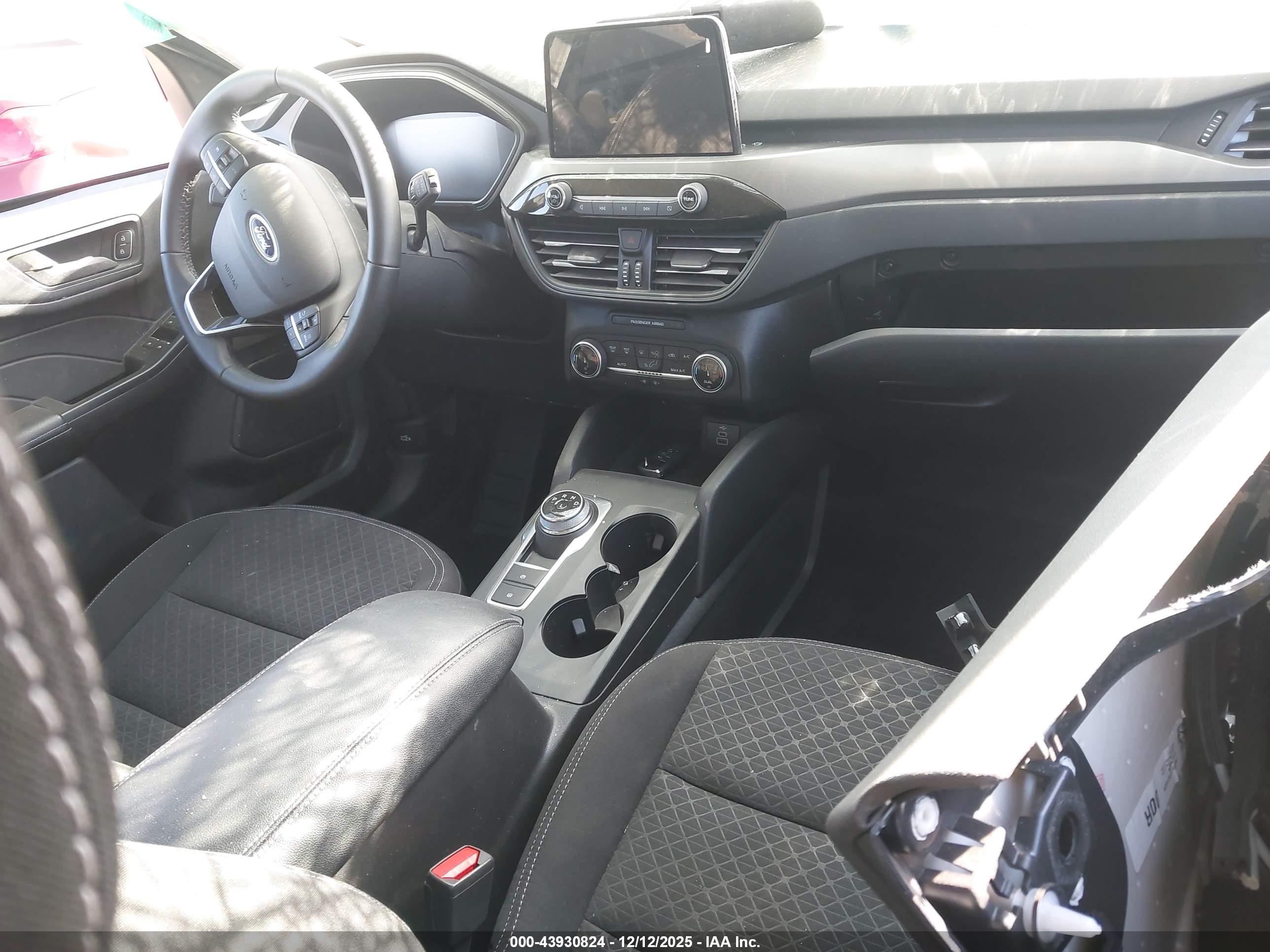 FORD ESCAPE image 5