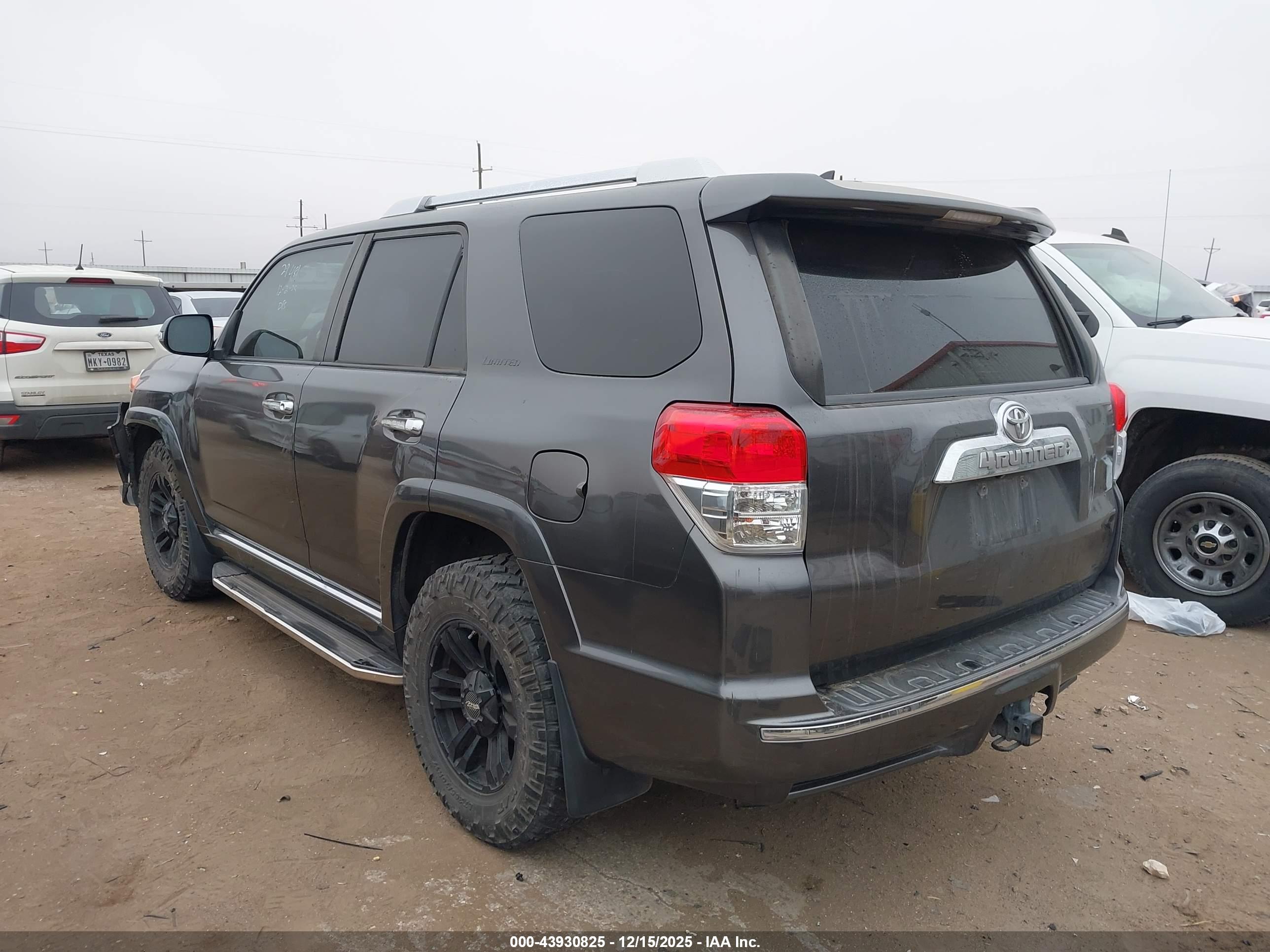 TOYOTA 4RUNNER image 3
