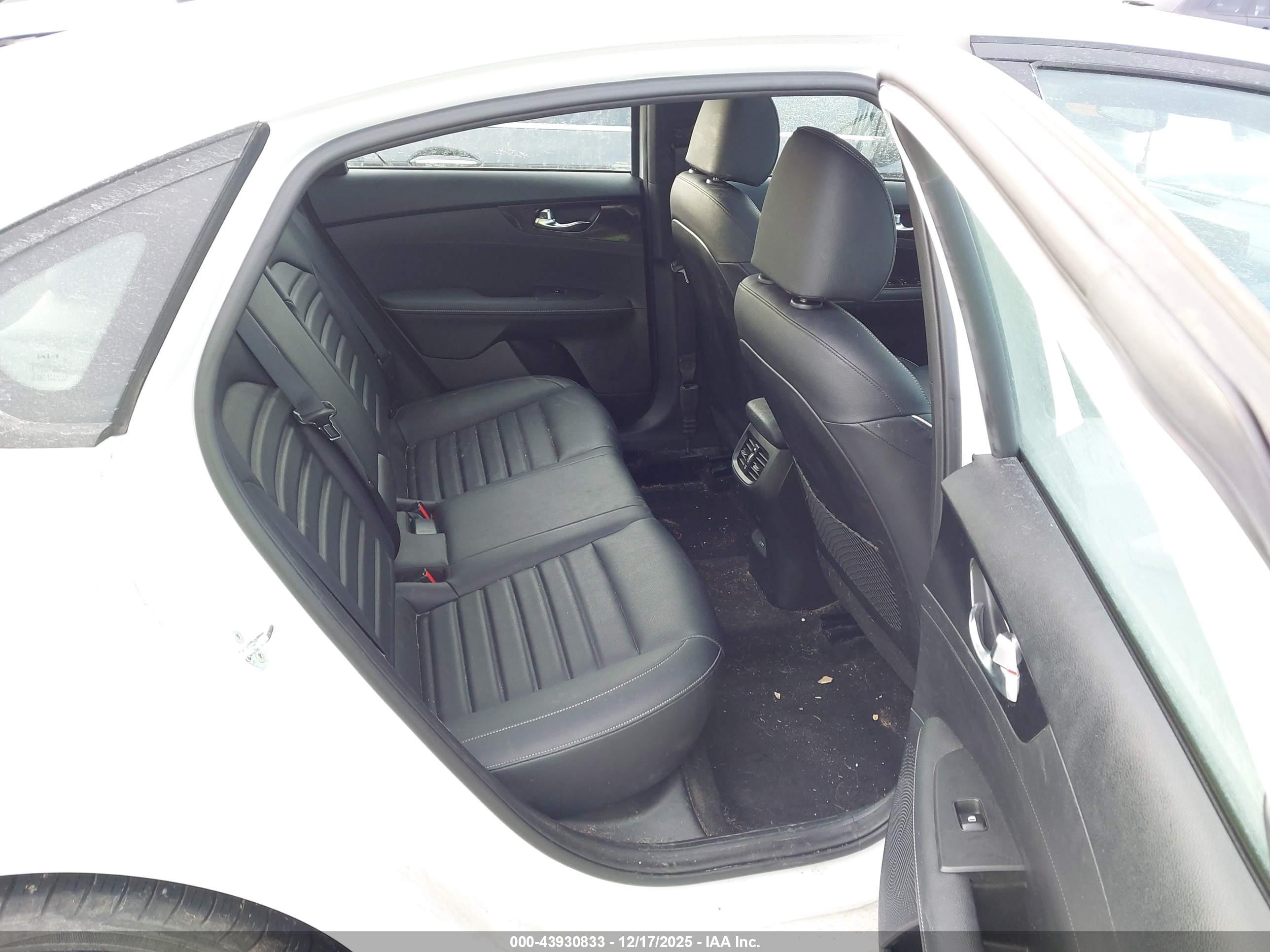 KIA FORTE image 8