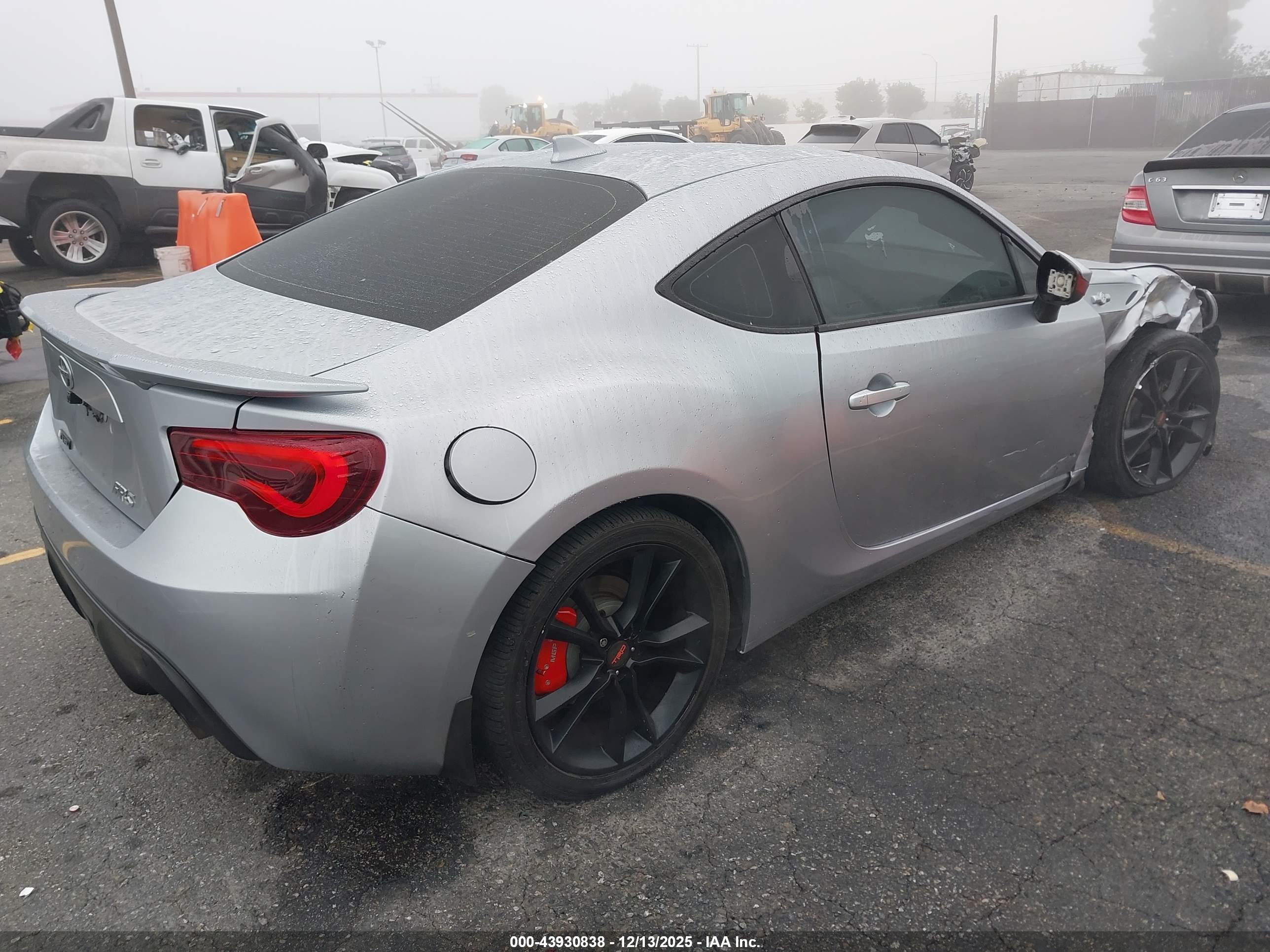 SCION FR-S image 4