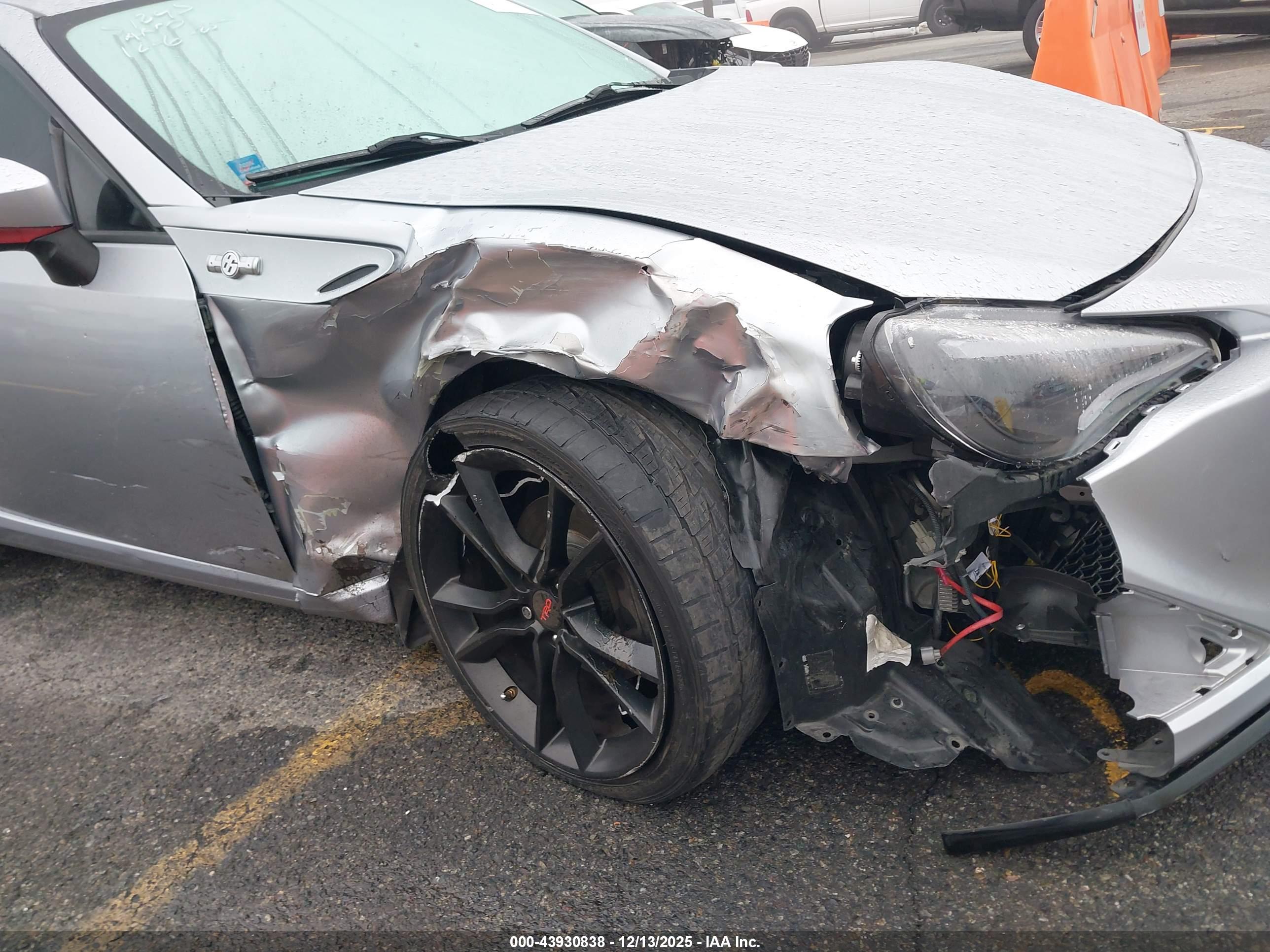 SCION FR-S image 6