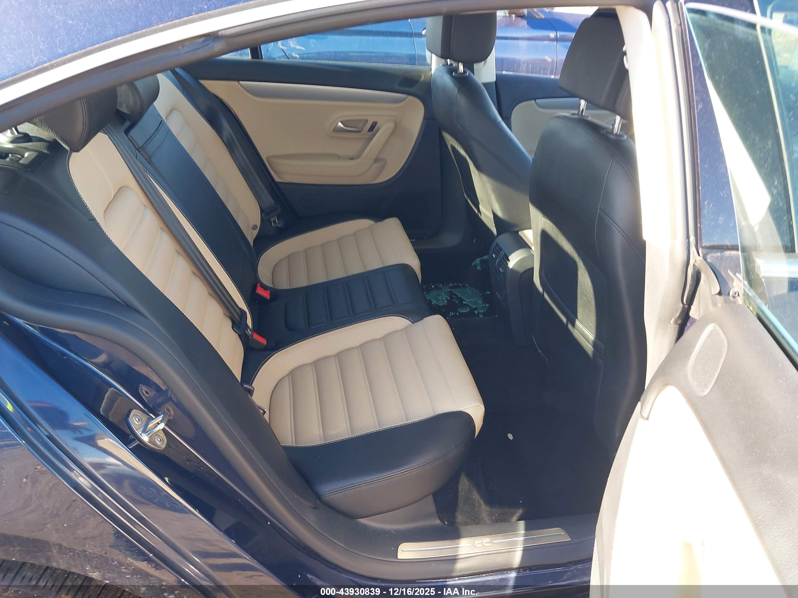 VOLKSWAGEN CC image 8