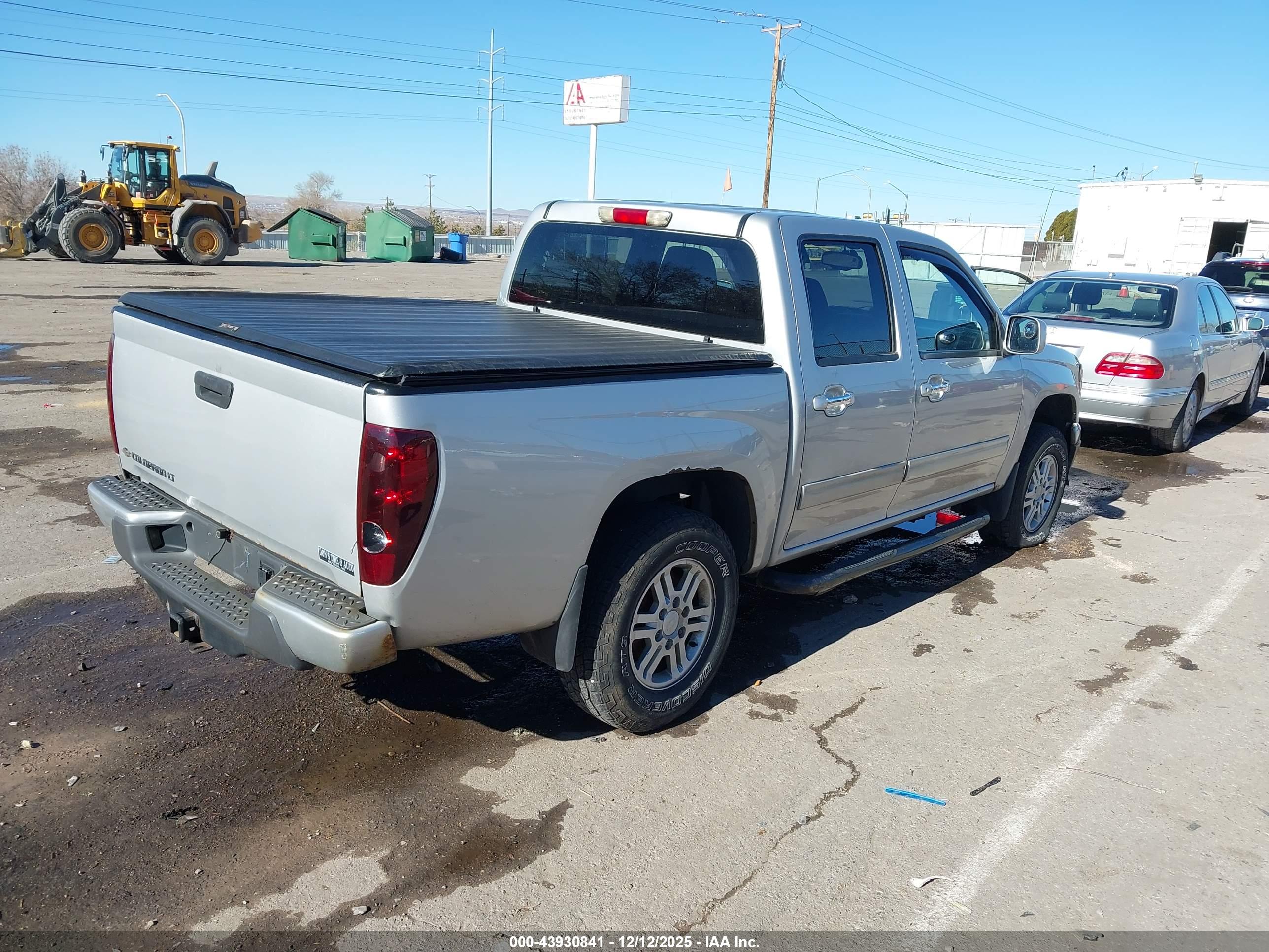 CHEVROLET COLORADO image 4