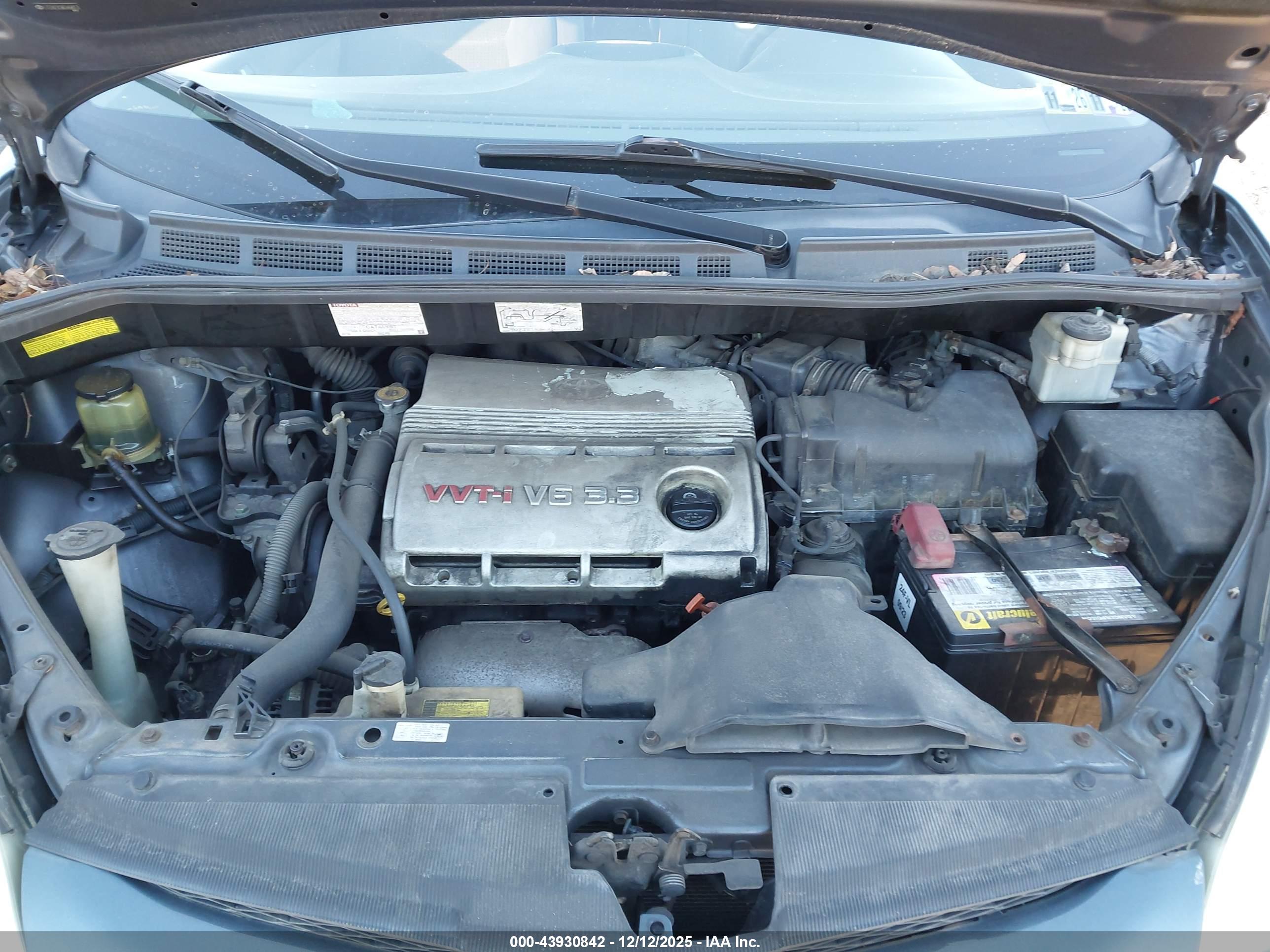 TOYOTA SIENNA image 10