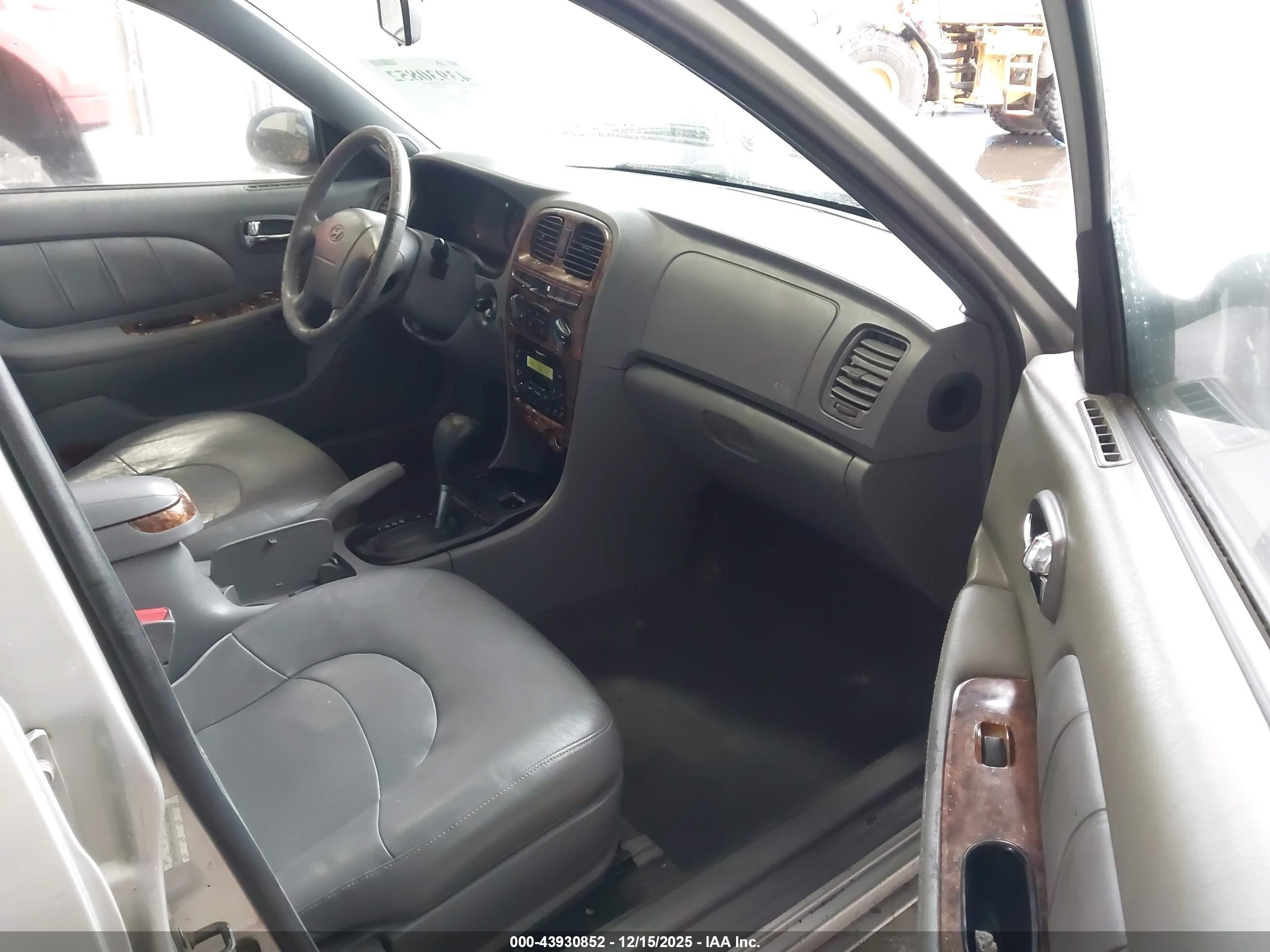HYUNDAI SONATA image 5