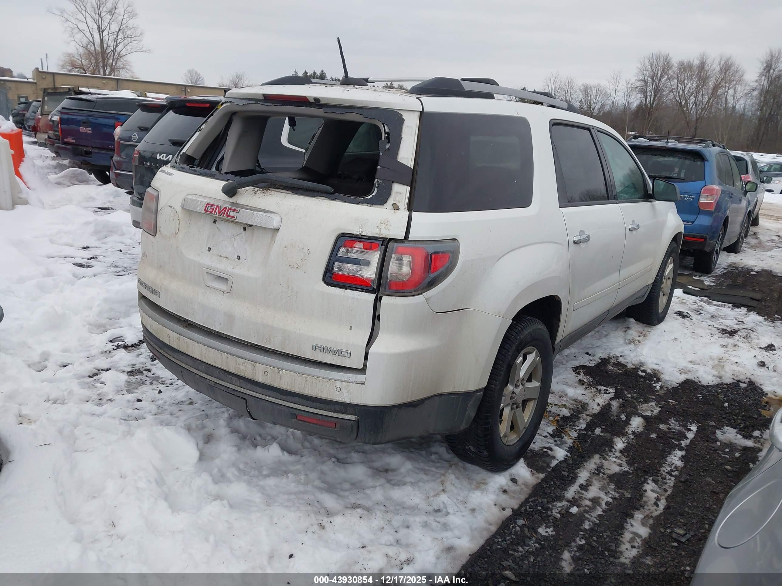 GMC ACADIA image 4