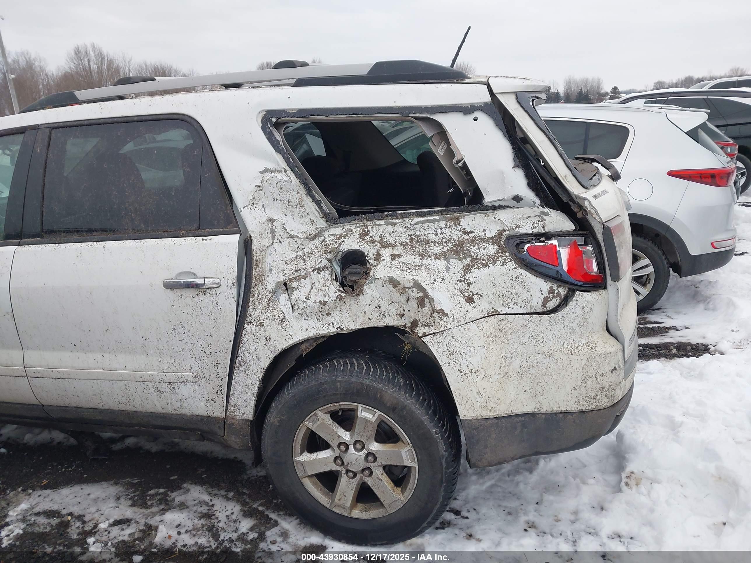GMC ACADIA image 6