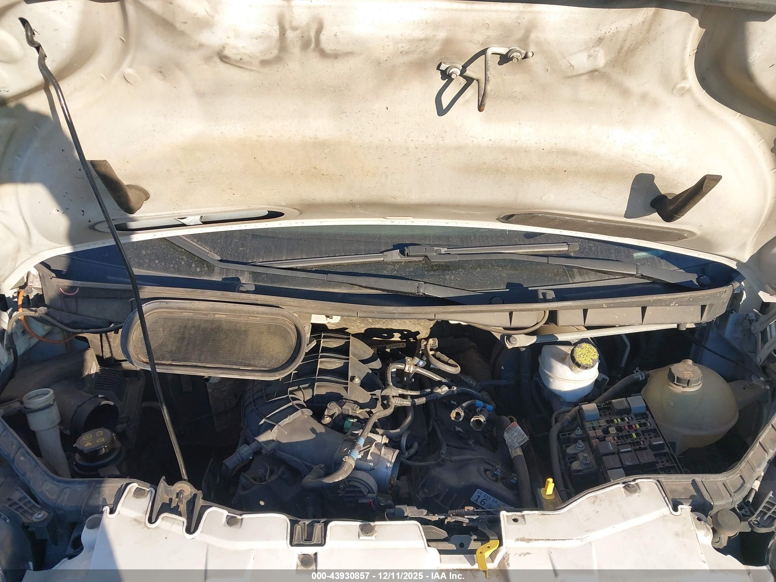 FORD TRANSIT-250 image 10
