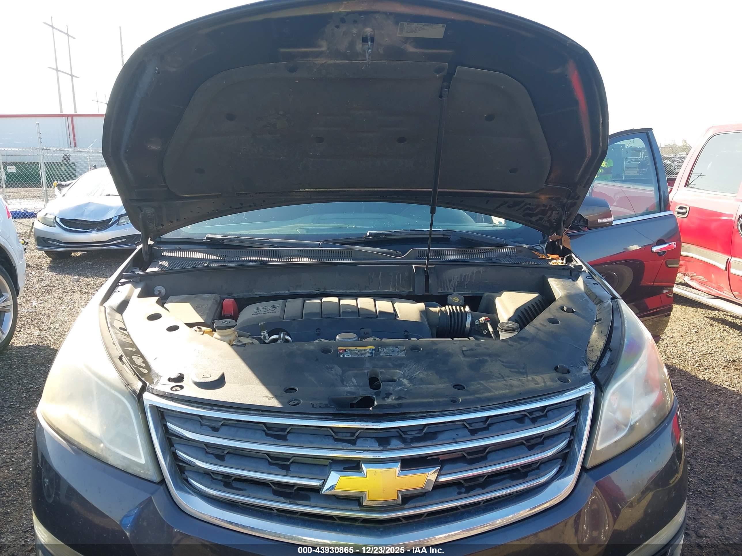 CHEVROLET TRAVERSE image 10