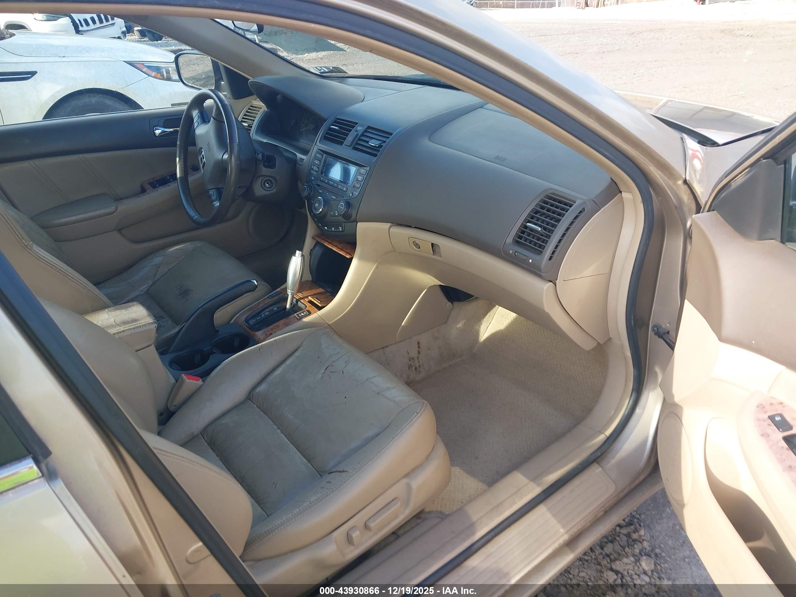HONDA ACCORD image 5