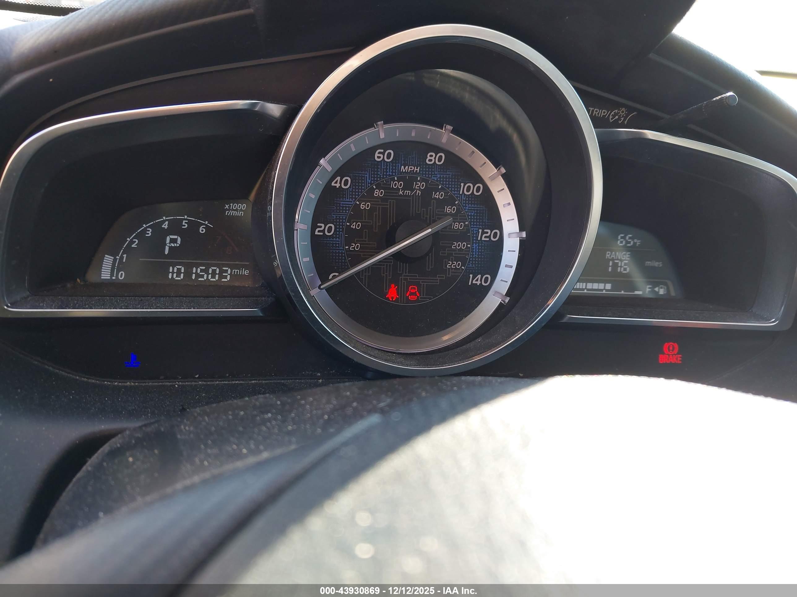 TOYOTA YARIS image 7