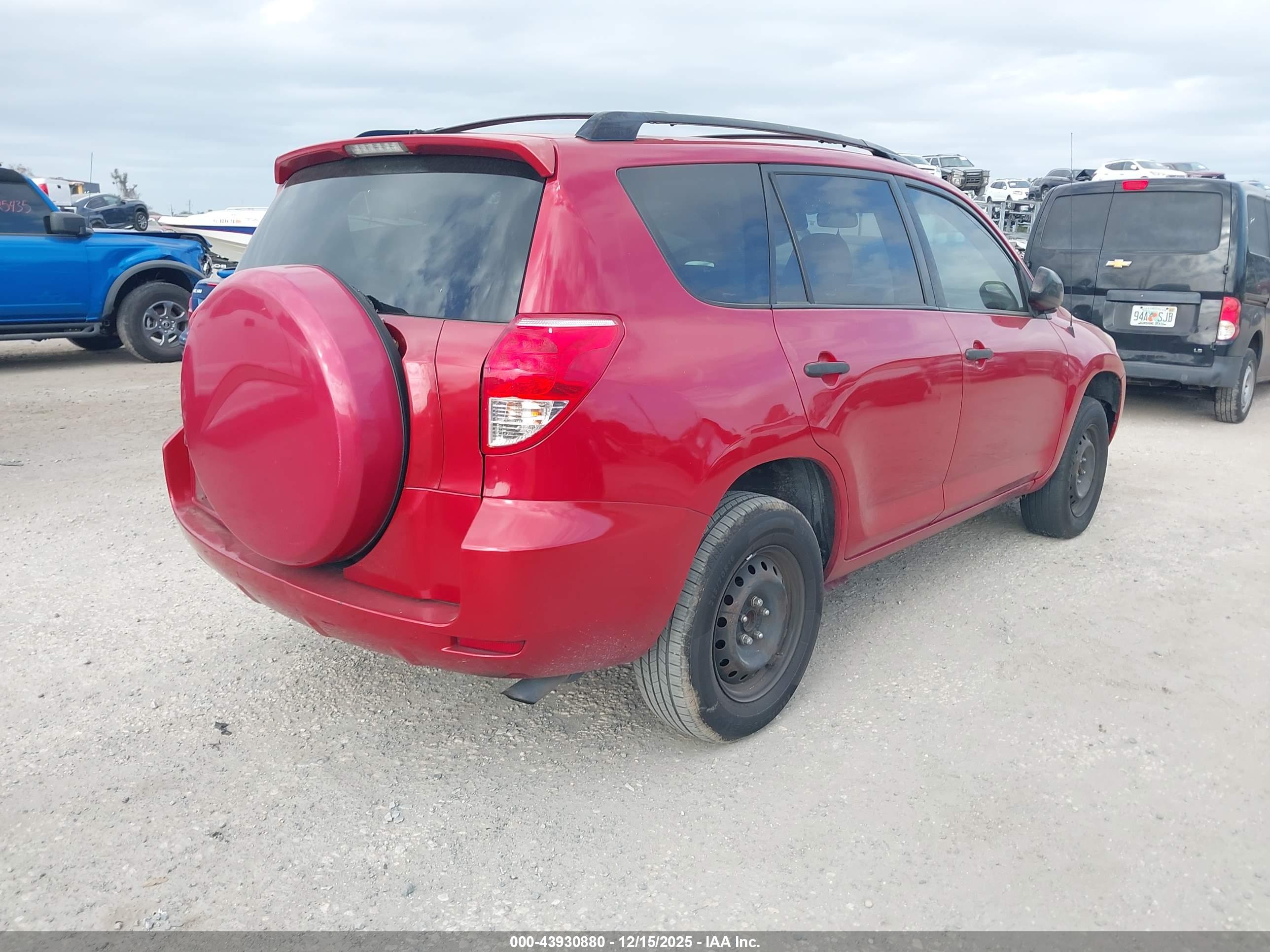 TOYOTA RAV4 image 4