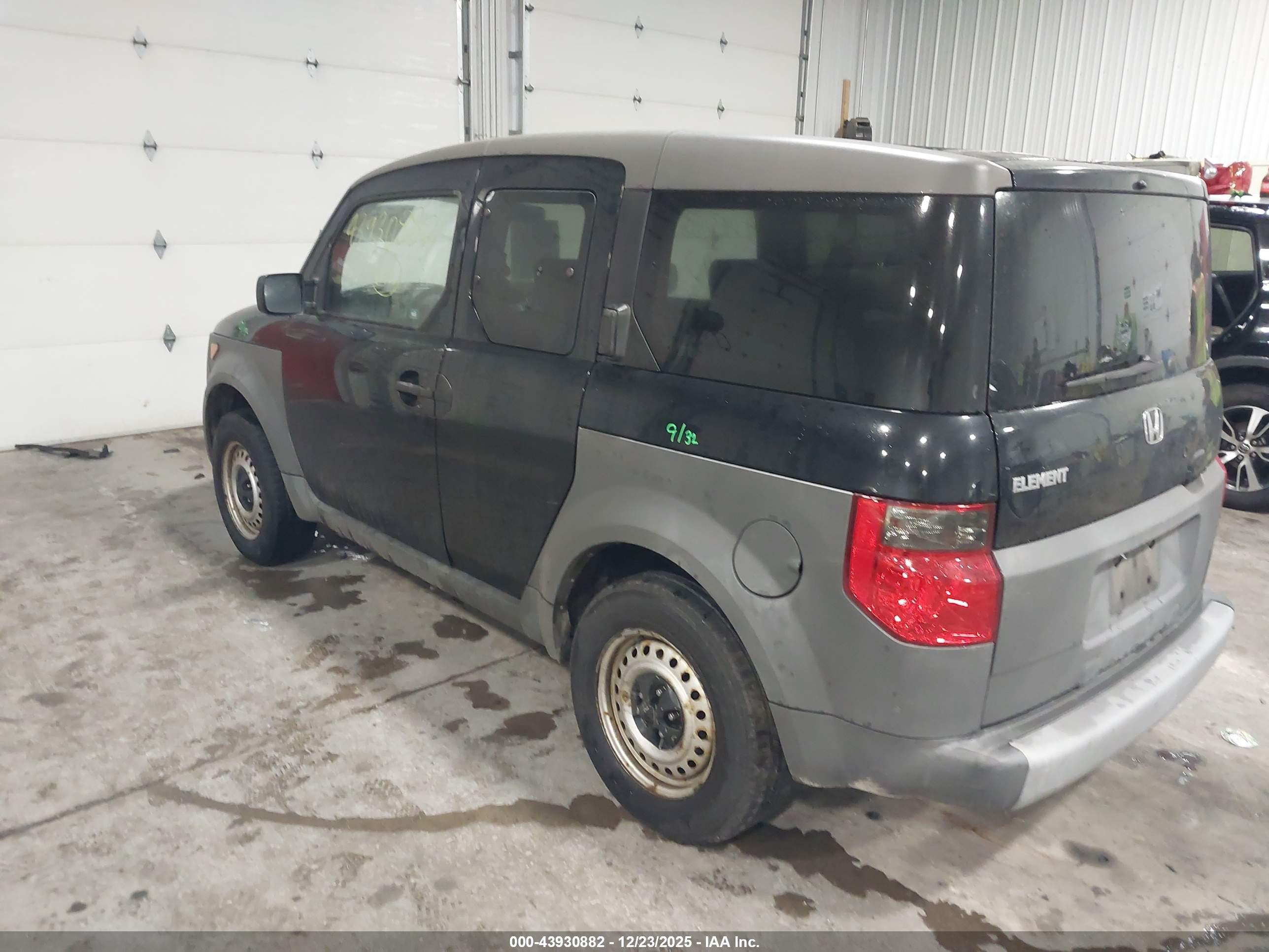 HONDA ELEMENT image 3