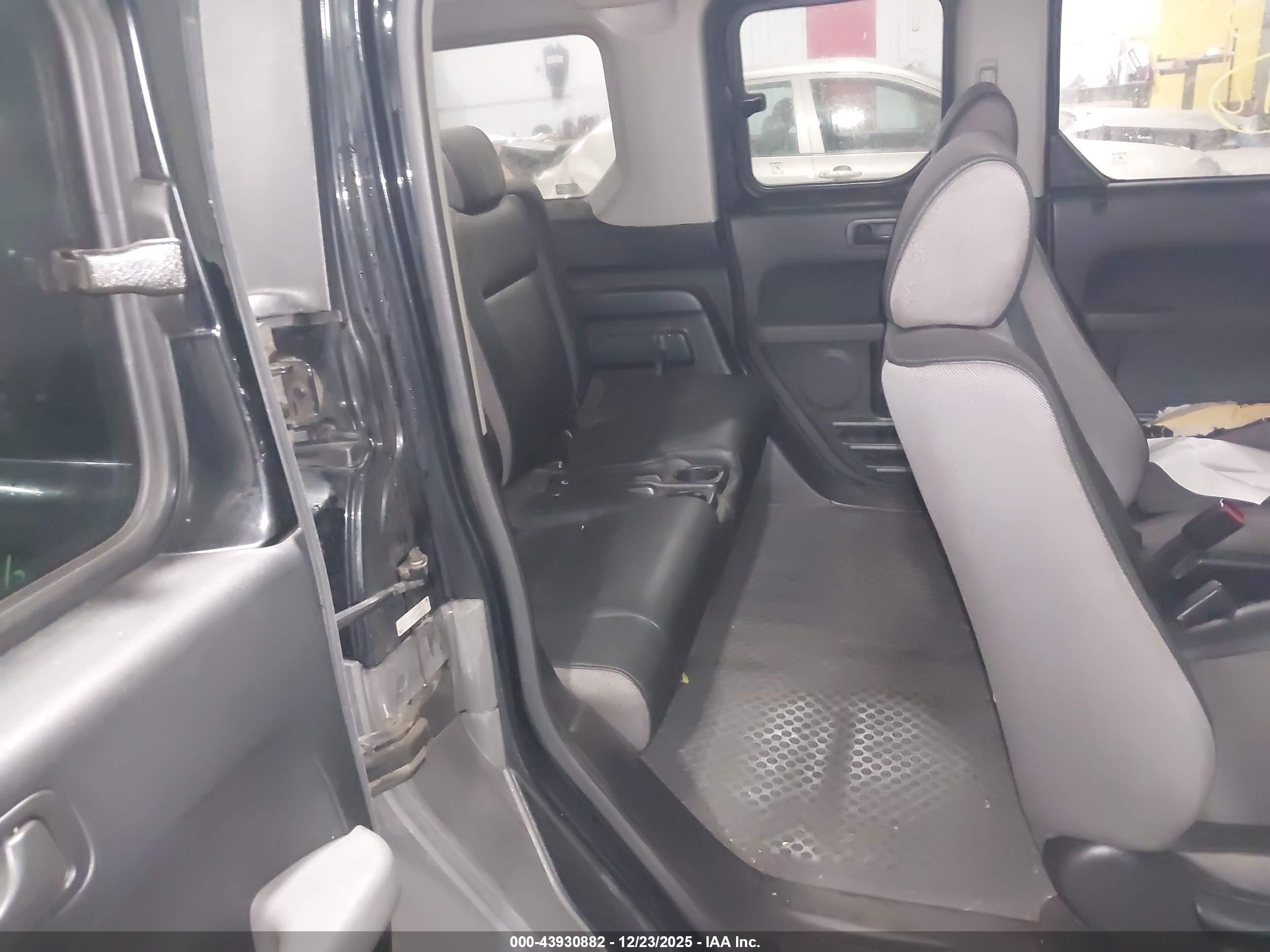 HONDA ELEMENT image 8
