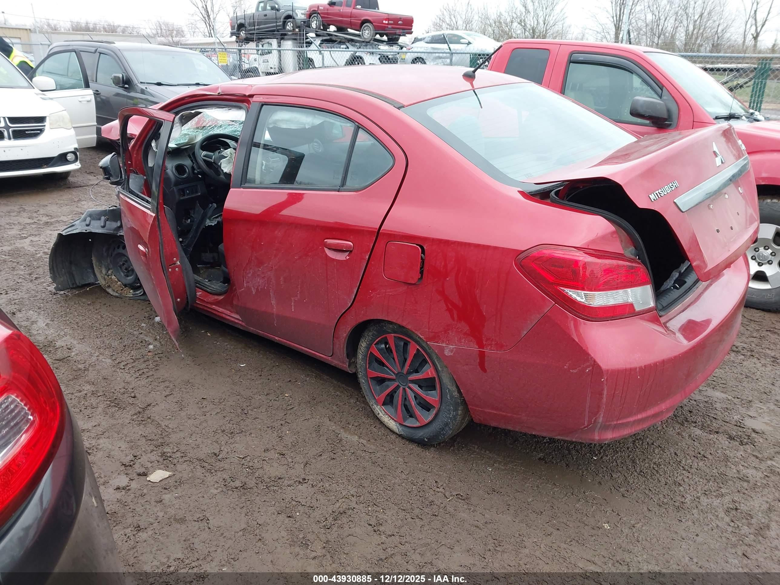 MITSUBISHI MIRAGE image 3