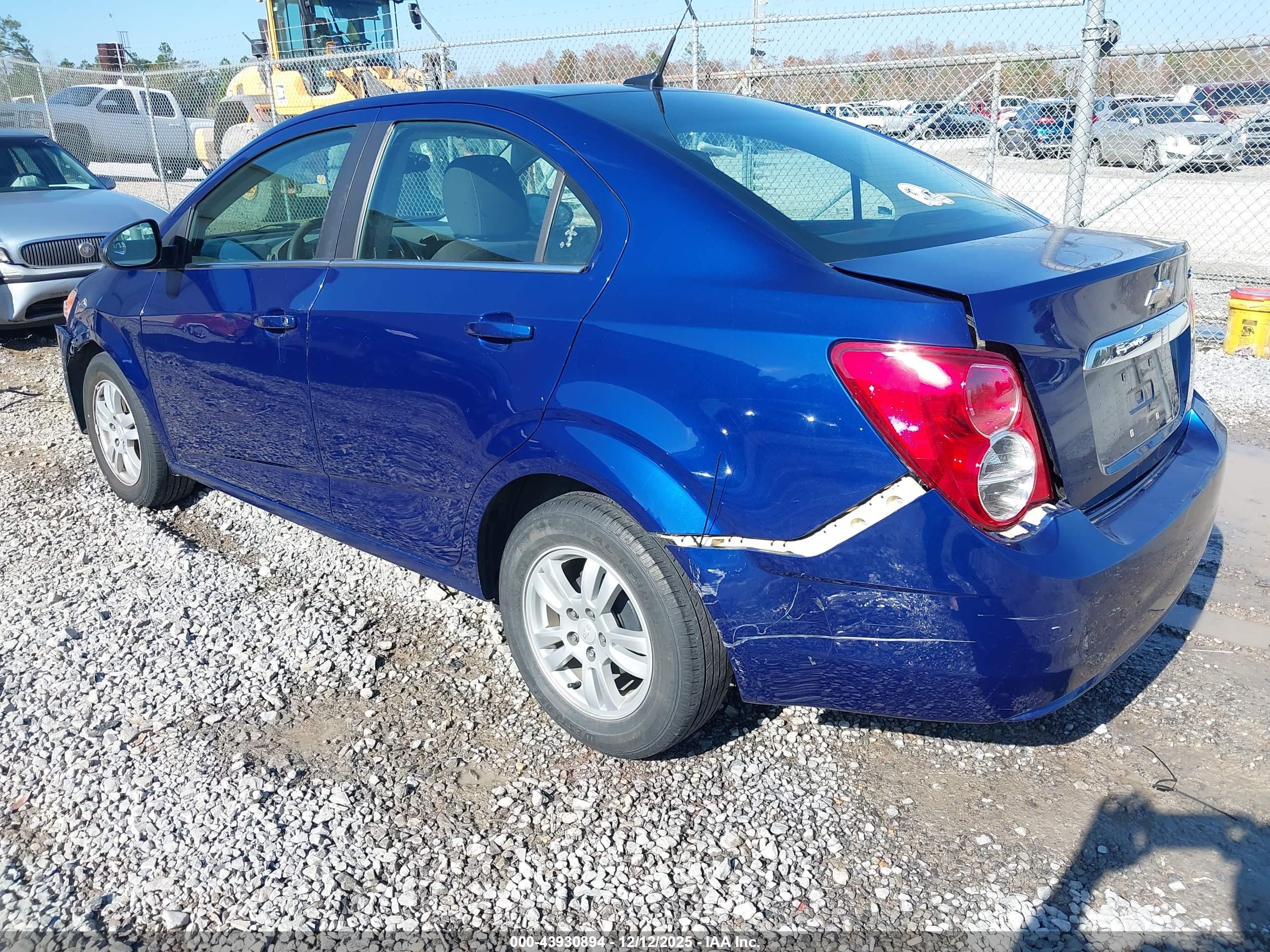 CHEVROLET SONIC image 3