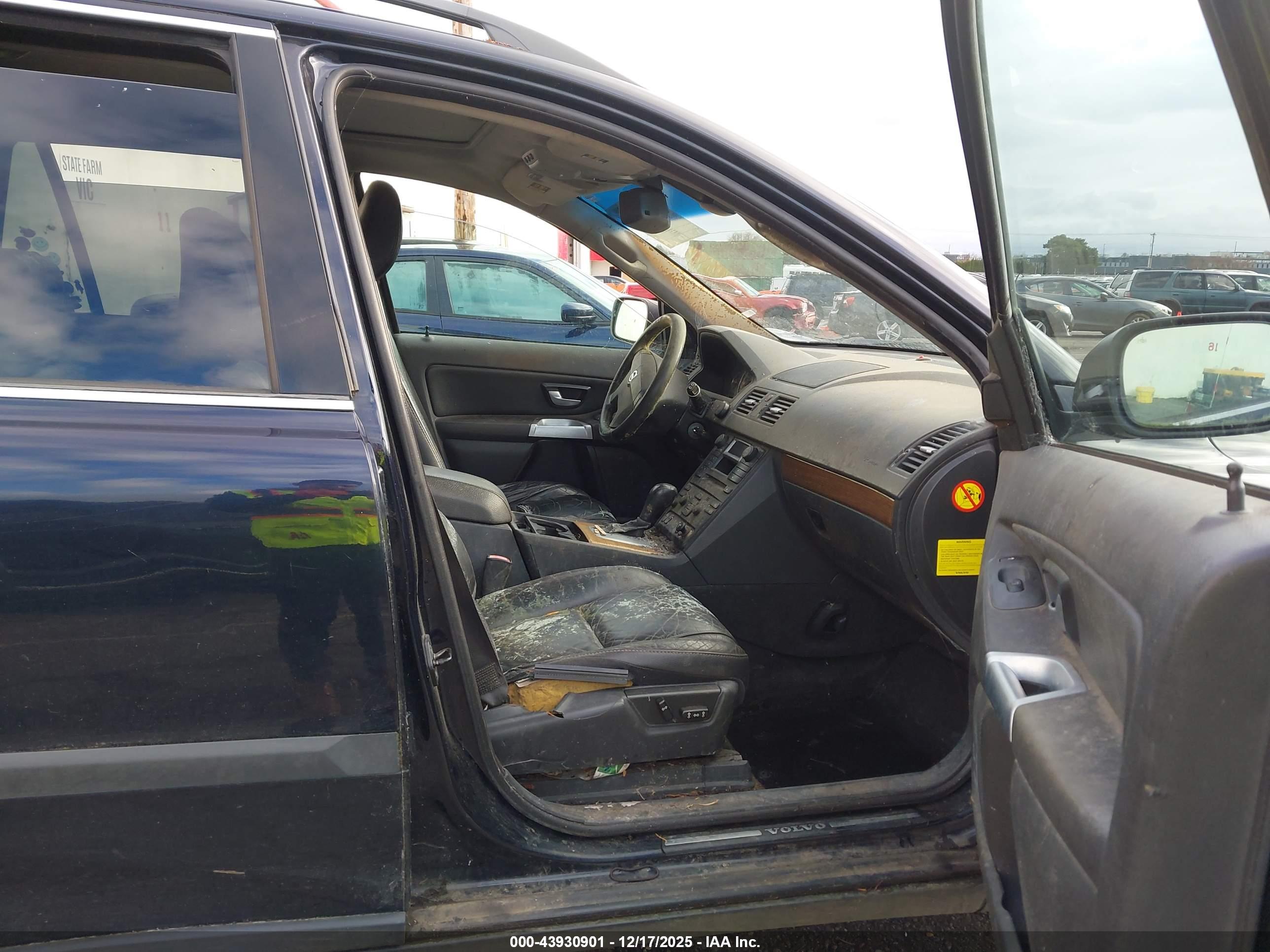 VOLVO XC90 image 5